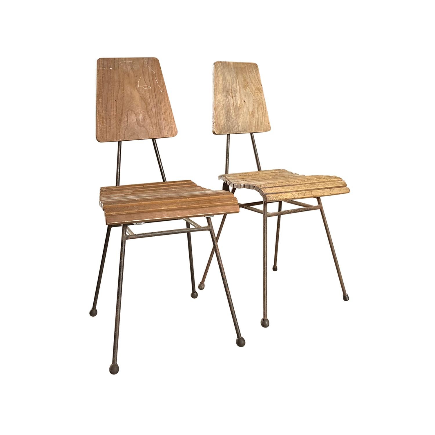 Hand-Crafted 20th Century Pair of Vintage Italian Mid-Century Modern Teakwood Side Chairs For Sale