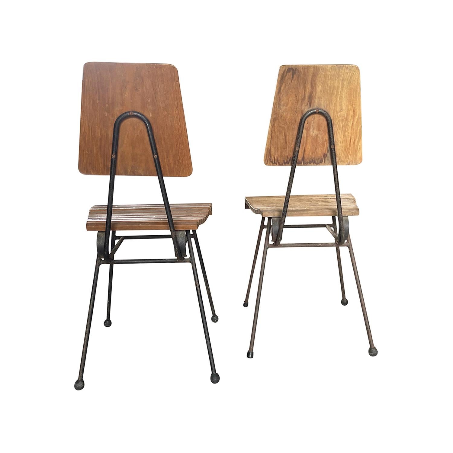 20th Century Pair of Vintage Italian Mid-Century Modern Teakwood Side Chairs For Sale 1