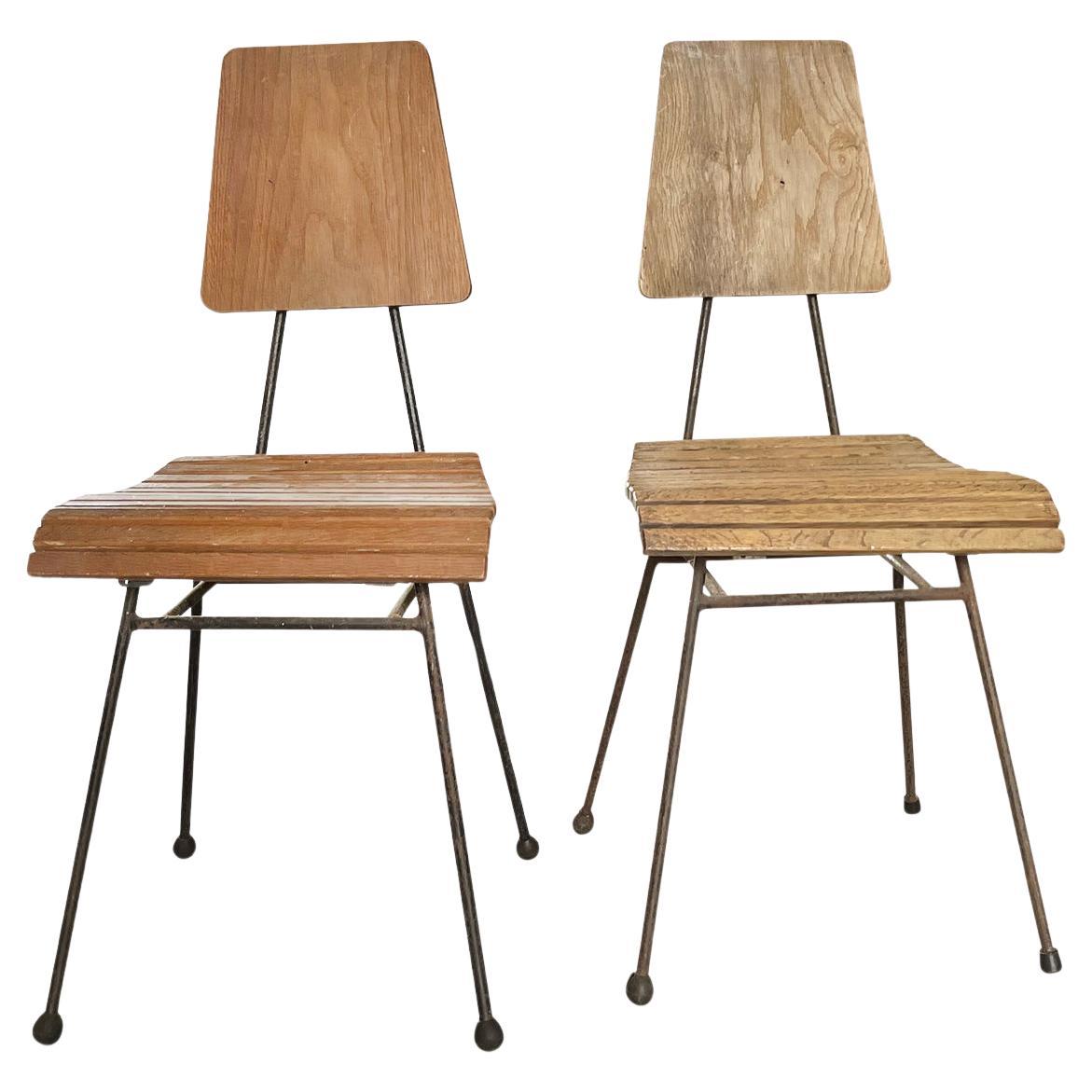 20e siècle Paire de chaises d'appoint en bois de teck italiennes d'époque, modernes au milieu du siècle dernier en vente