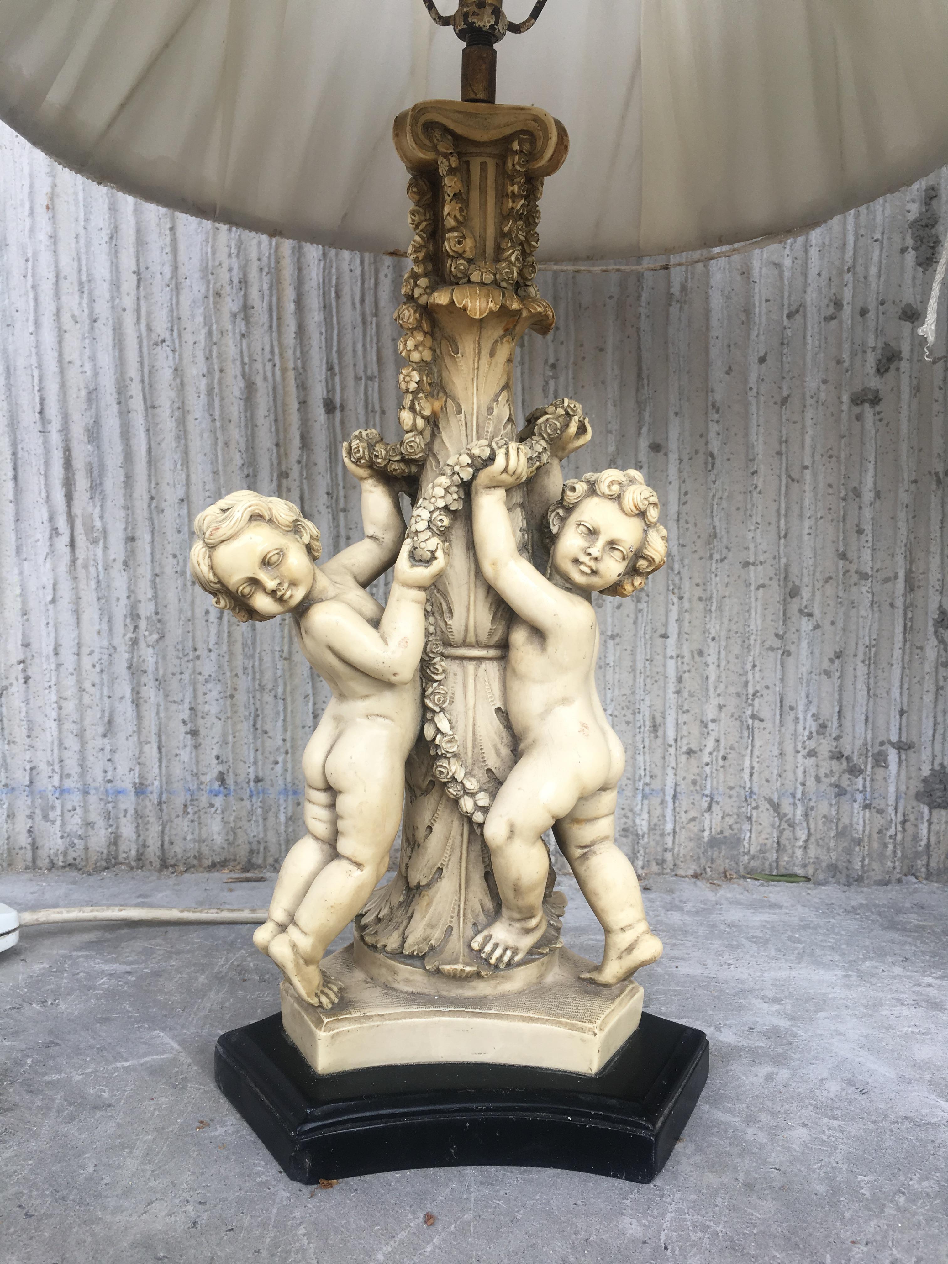 Neoclassical 20th Century Pair of White Resin Cherub Lamps on Wooden Bases by G. Ruggeri