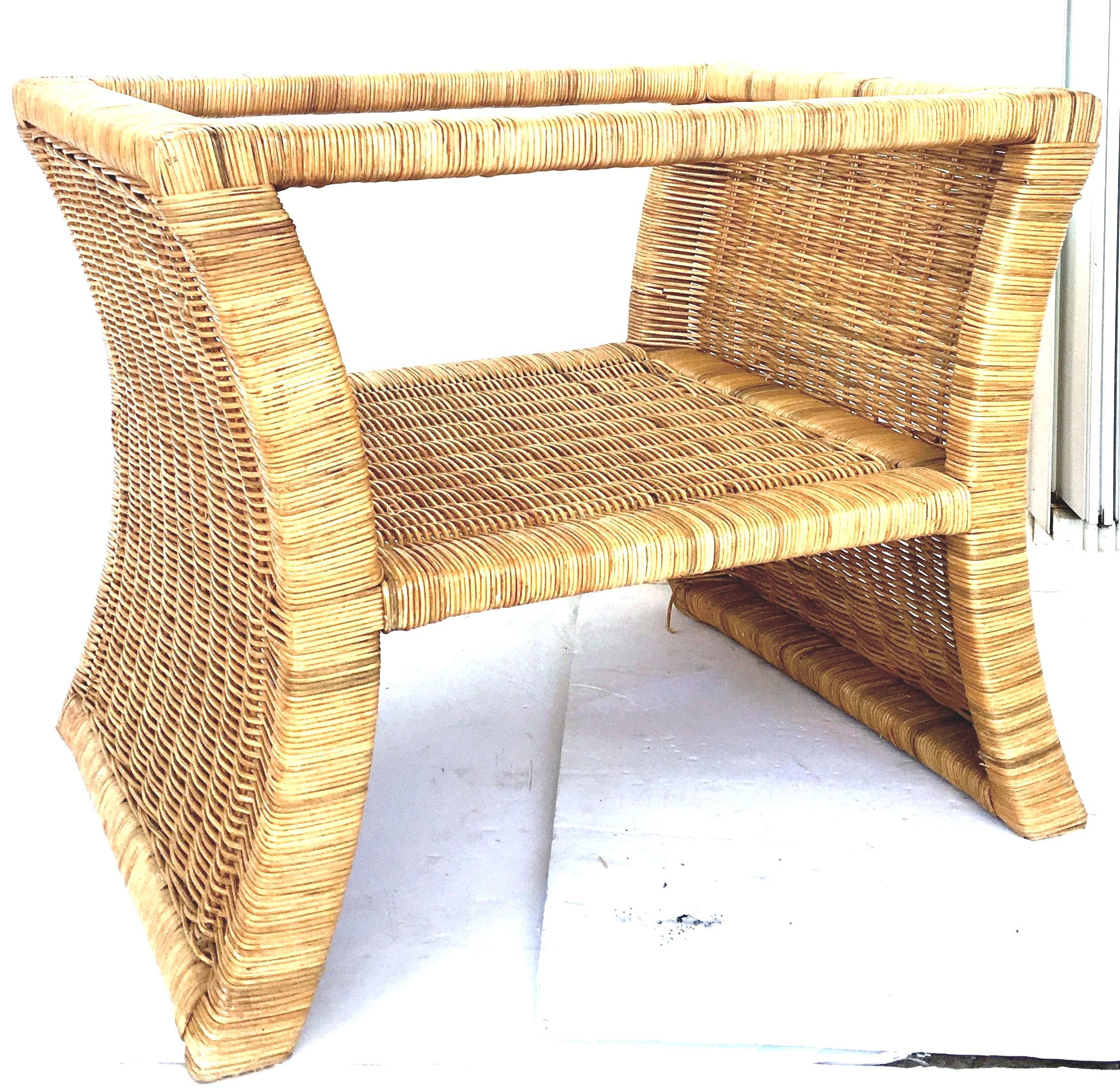 20th Century Pair Of Woven Rattan Glass Top Side Tables For Sale 2