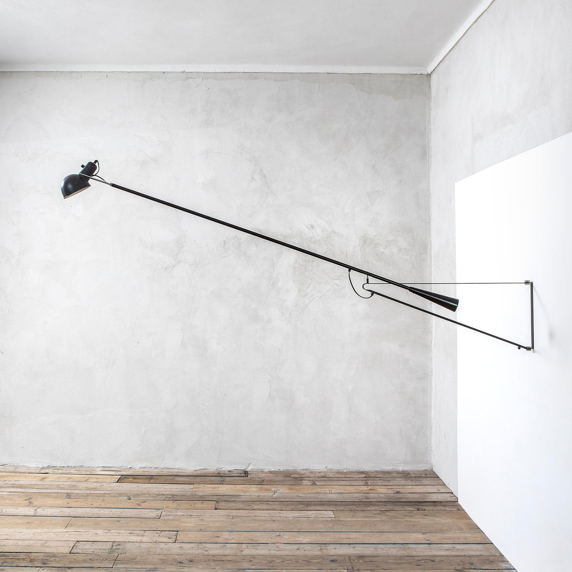 Italian 20th Century Paolo Rizzato Wall Lamp mod. 265 for Arteluce Adjustable '70s
