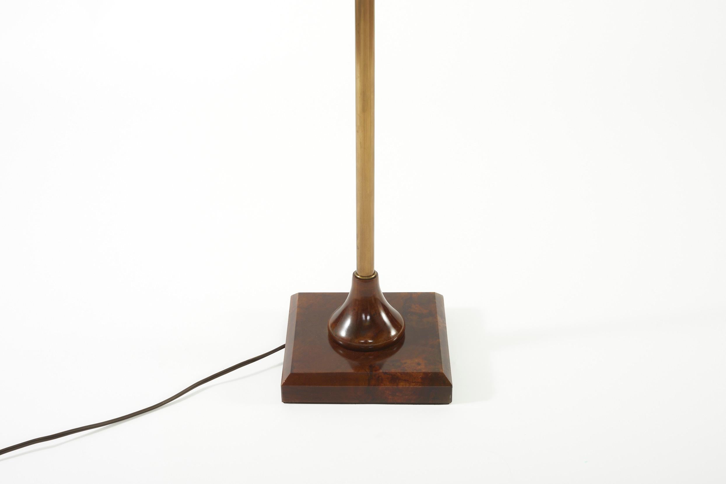 Stehlampe aus patinierter Bronze des 20. Jahrhunderts im Angebot 6