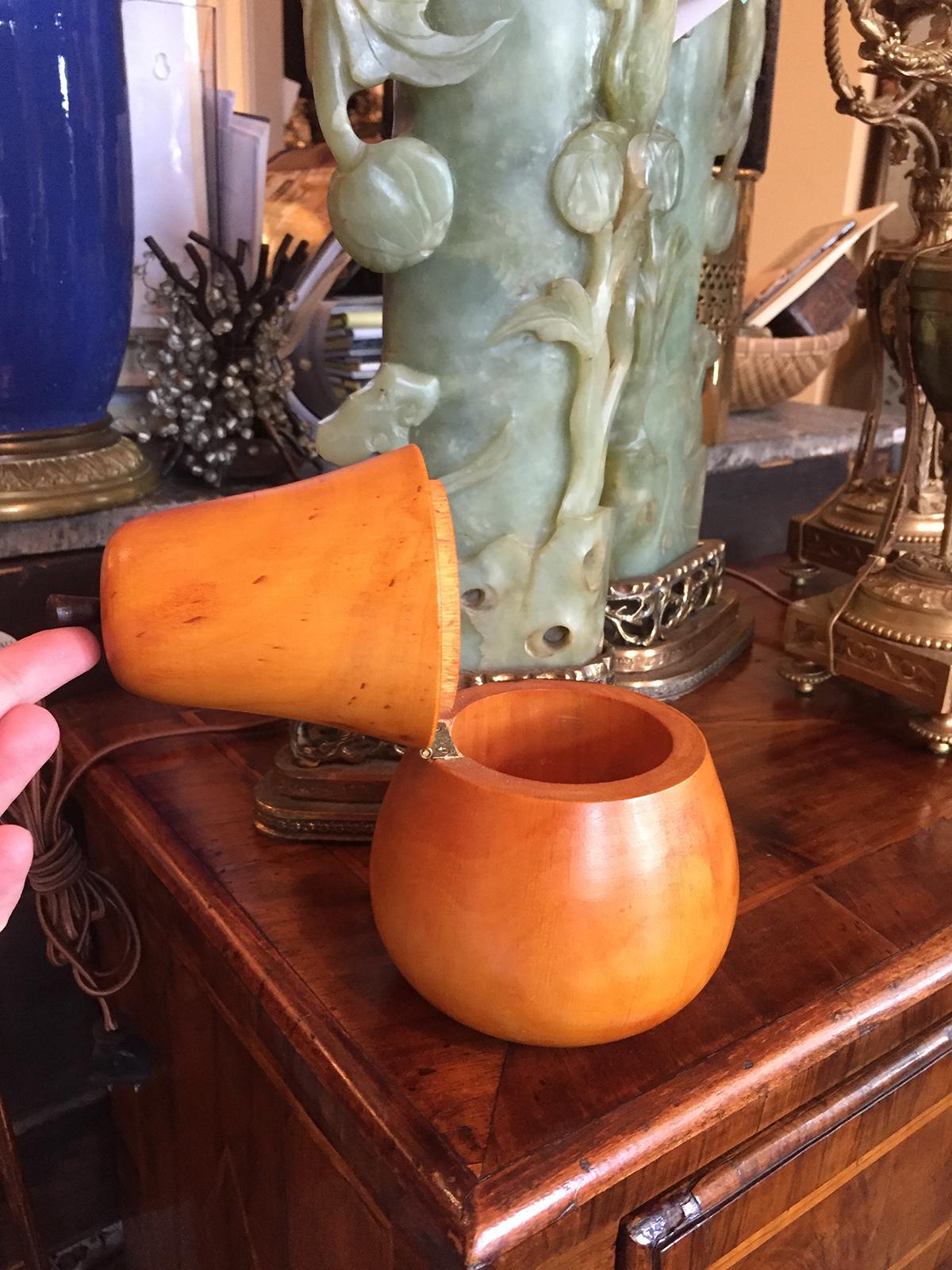 20th Century Pear Tea Caddy Box In Good Condition For Sale In Atlanta, GA
