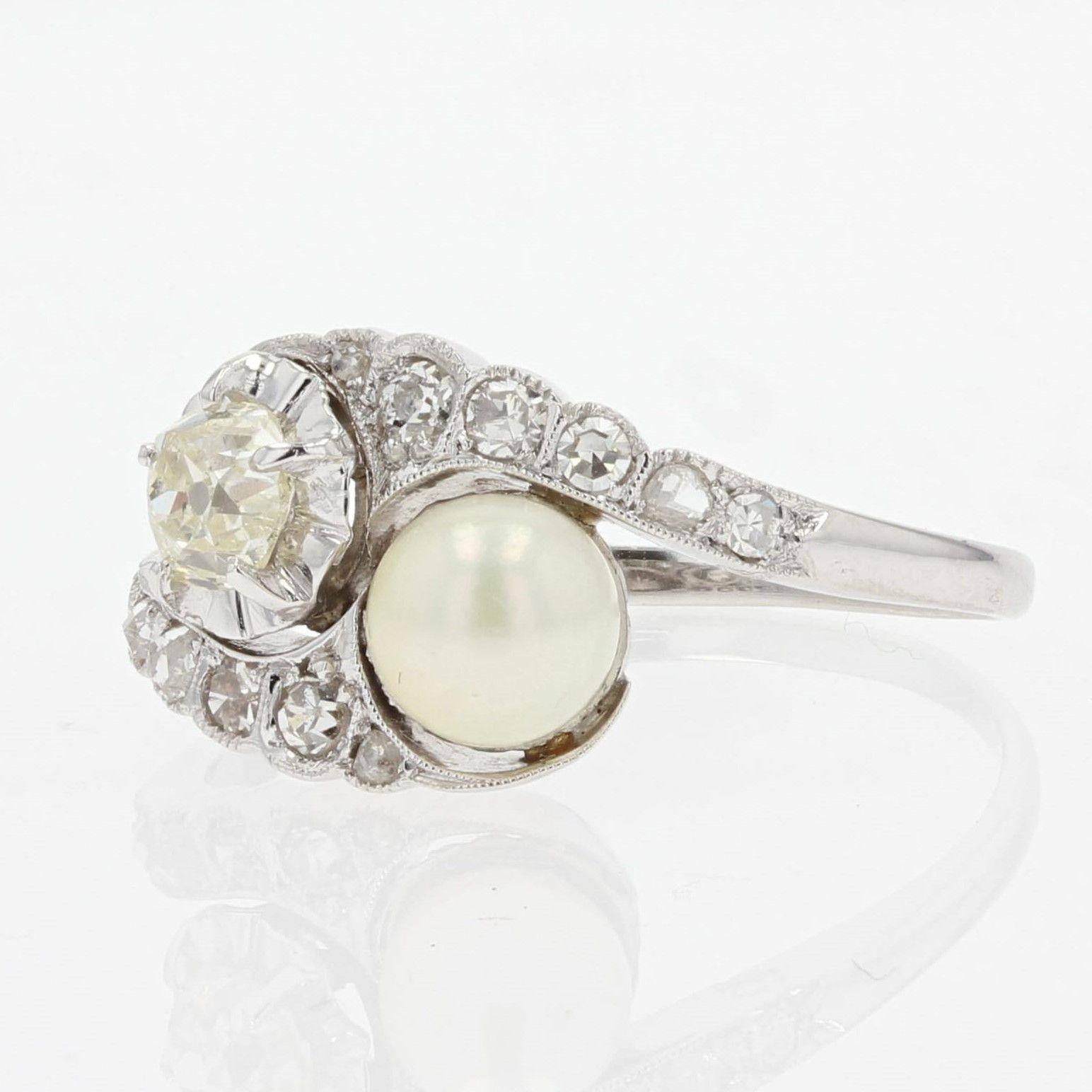 Sie und ich, Ring aus 18 Karat Weißgold mit Perlen und Diamanten, 20. Jahrhundert Damen im Angebot