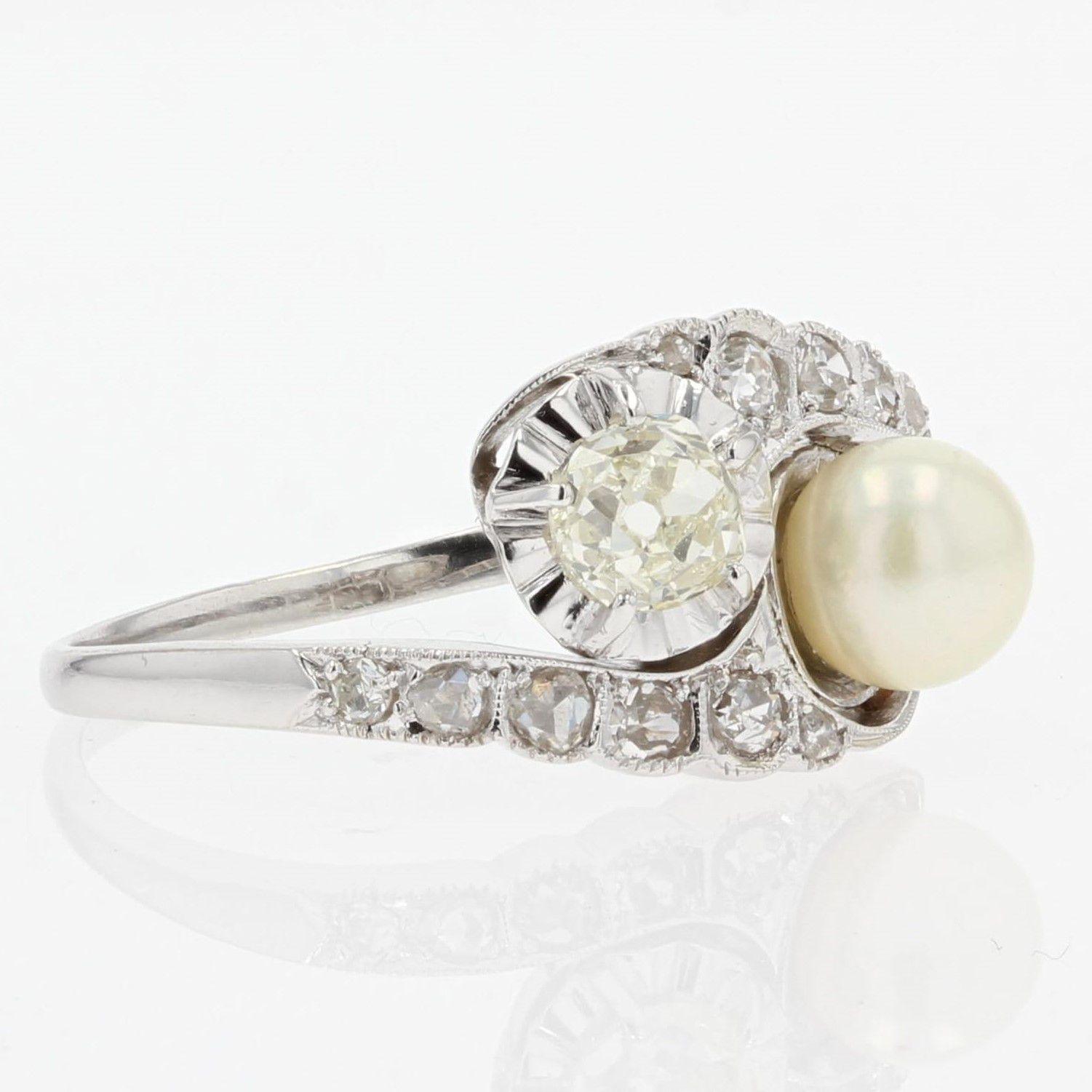 20th Century Pearl Diamonds 18 Karat White Gold You and Me Ring In Good Condition For Sale In Poitiers, FR
