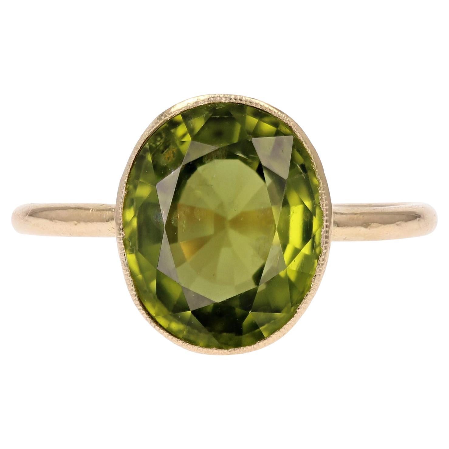 20th Century Peridot 18 Karat Yellow Gold Solitaire Ring For Sale