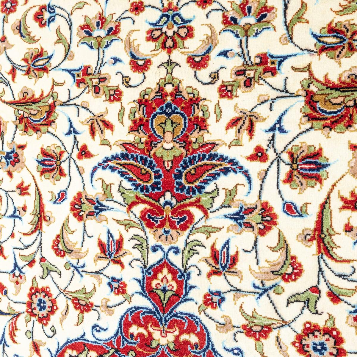 Tapis persan du XXe siècle, fait à la main, c.I.C. c.1990 en vente 3
