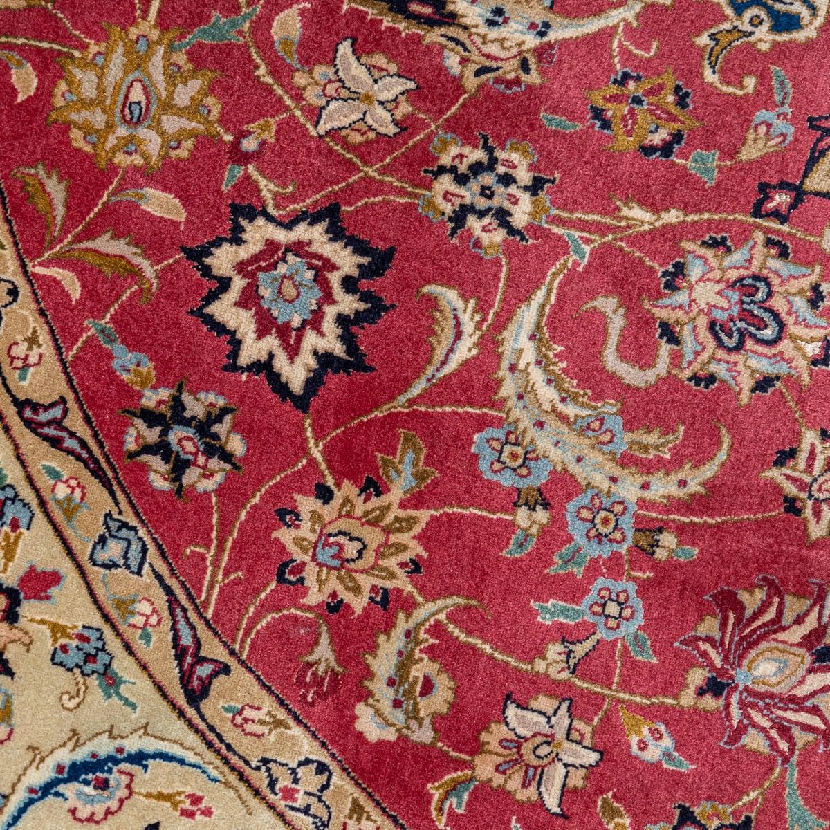 Tappeto Tabriz del XX secolo in seta e lana fine, fatto a mano, 50-Raj c.1990 In condizioni buone in vendita a Royal Tunbridge Wells, Kent