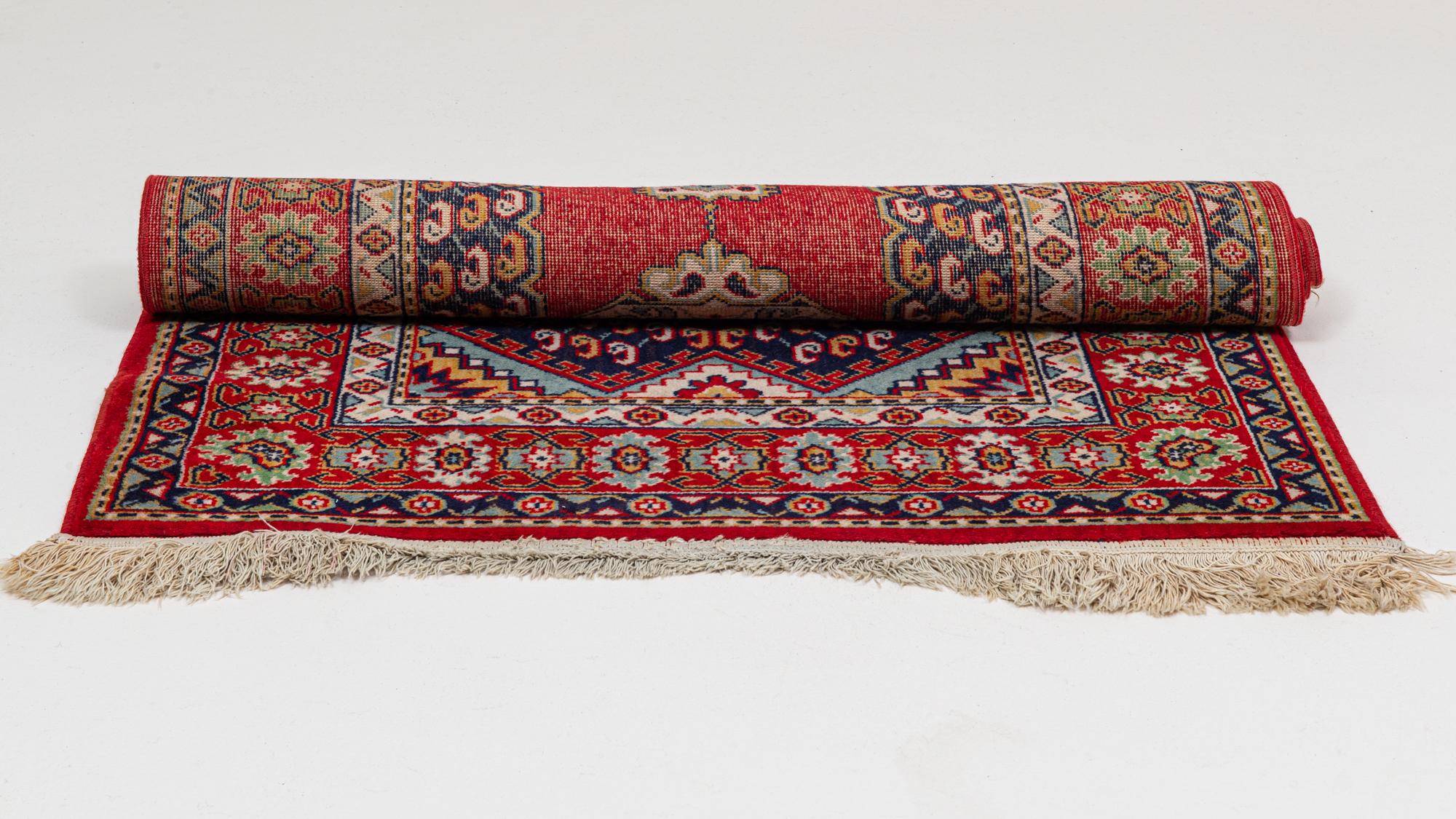 Persischer Orientteppich des 20. Jahrhunderts im Angebot 8