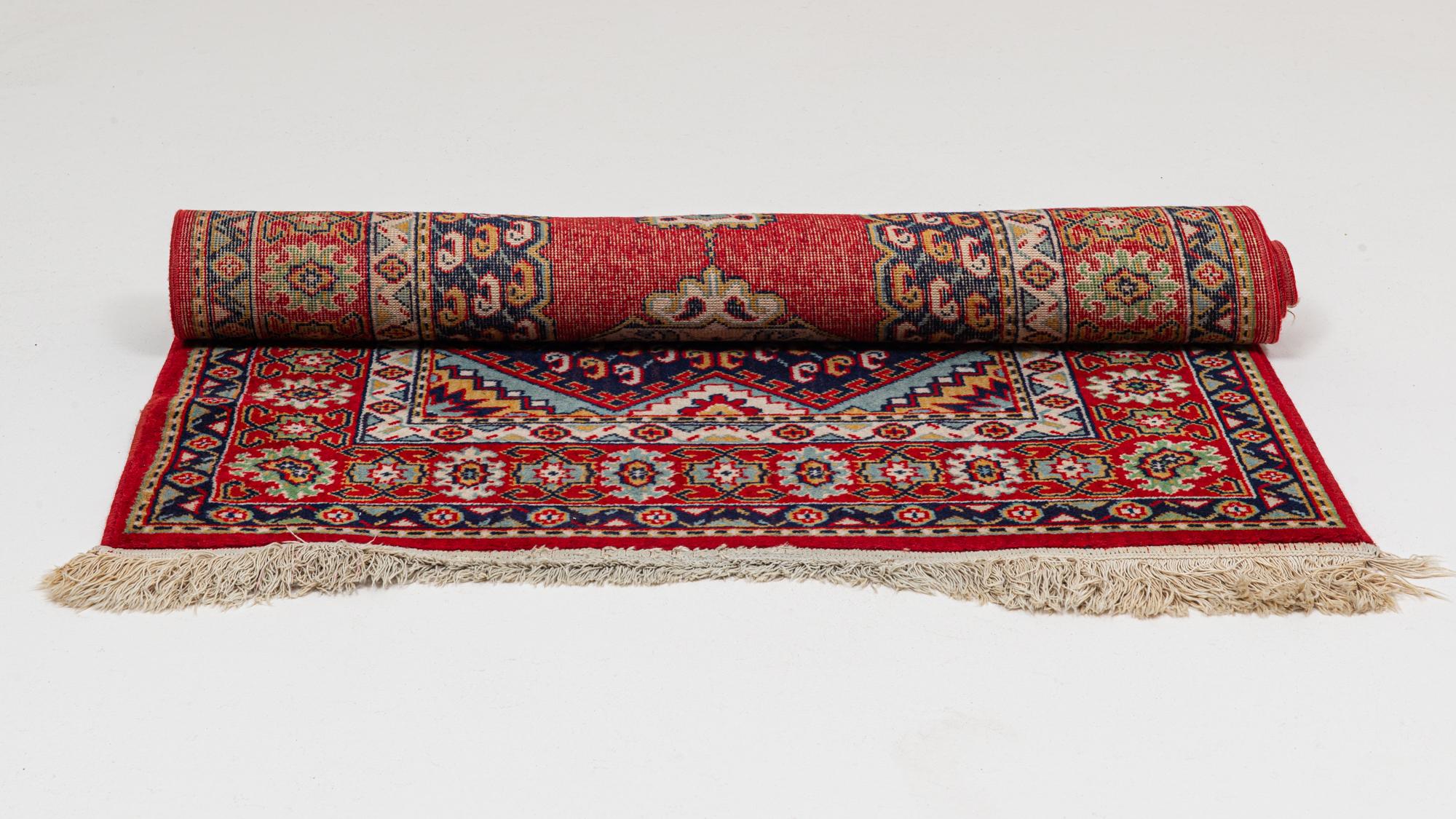 Persischer Orientteppich des 20. Jahrhunderts im Angebot 9