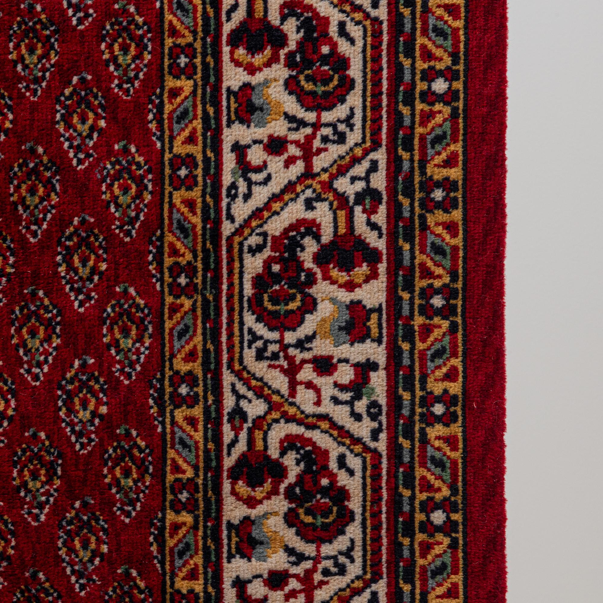 Persischer Orientteppich des 20. Jahrhunderts im Angebot 11