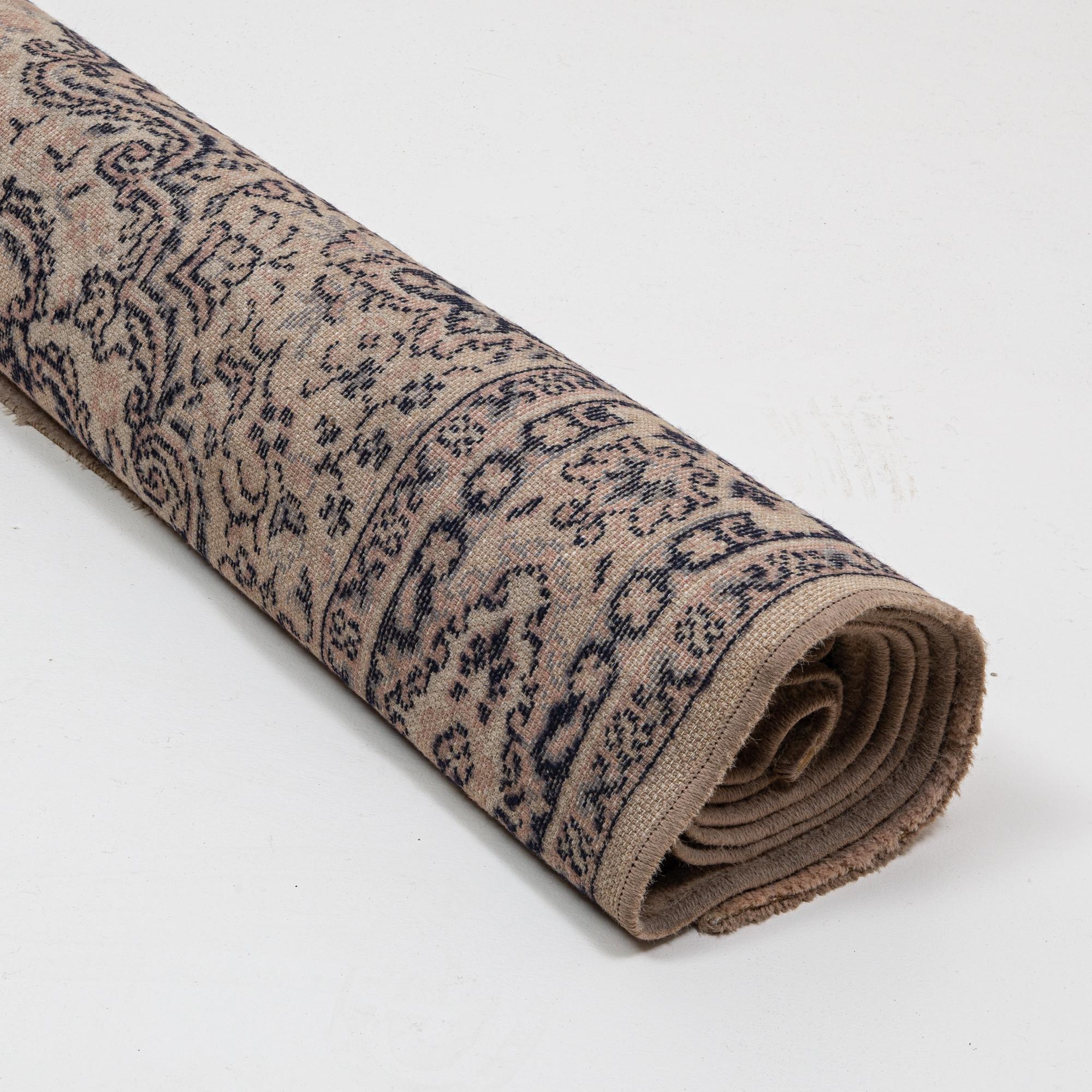 Persischer Orientteppich des 20. Jahrhunderts im Angebot 14