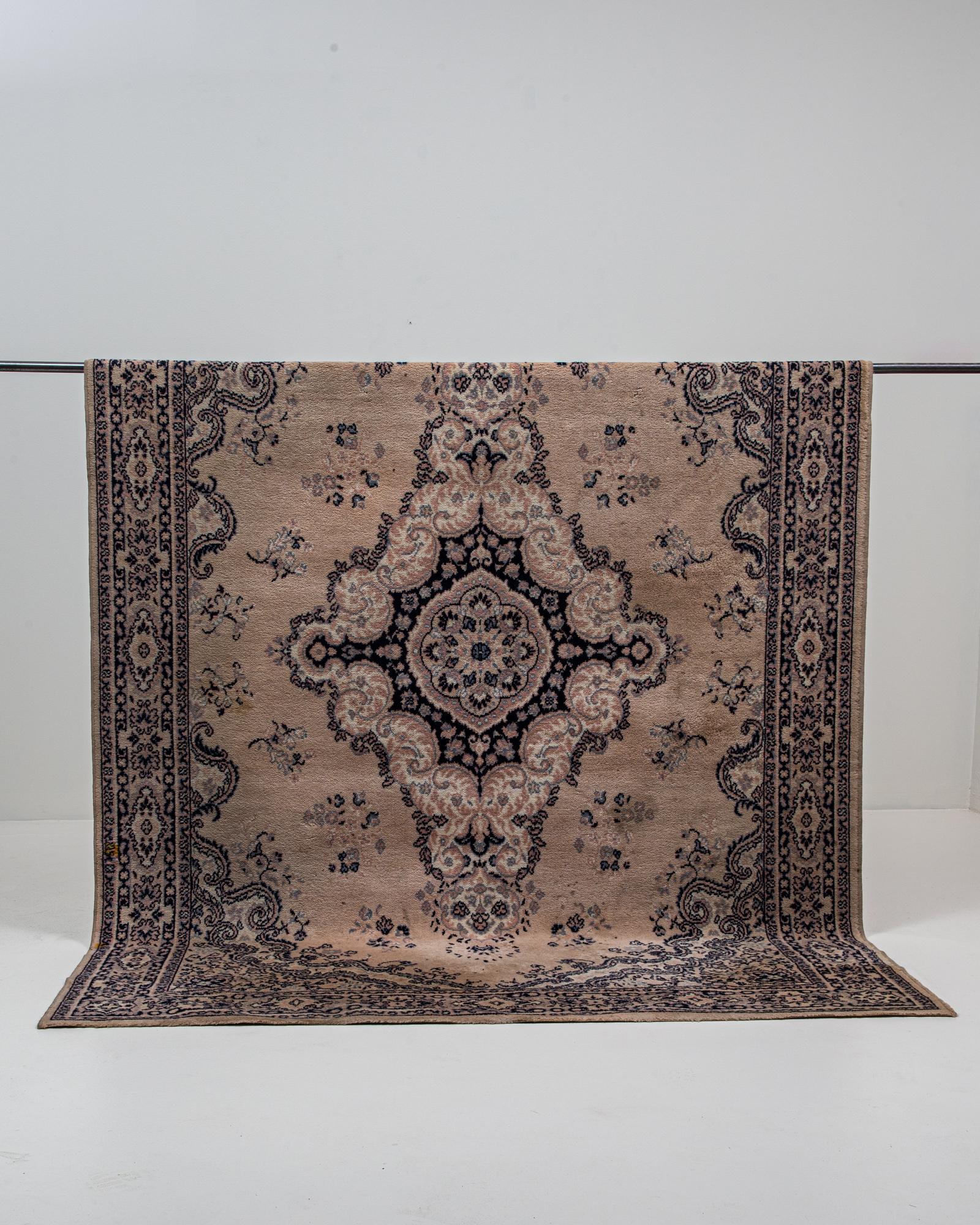 Persischer Orientteppich des 20. Jahrhunderts im Angebot 15