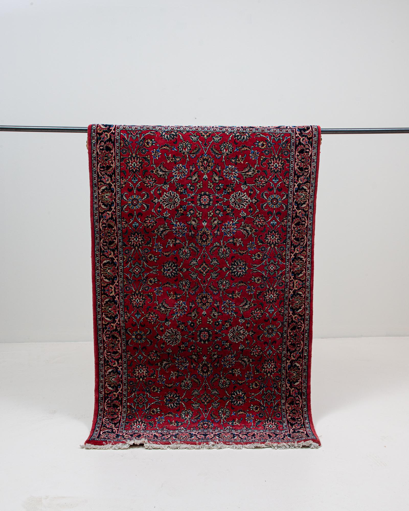 Persischer Orientteppich des 20. Jahrhunderts im Zustand „Gut“ im Angebot in High Point, NC