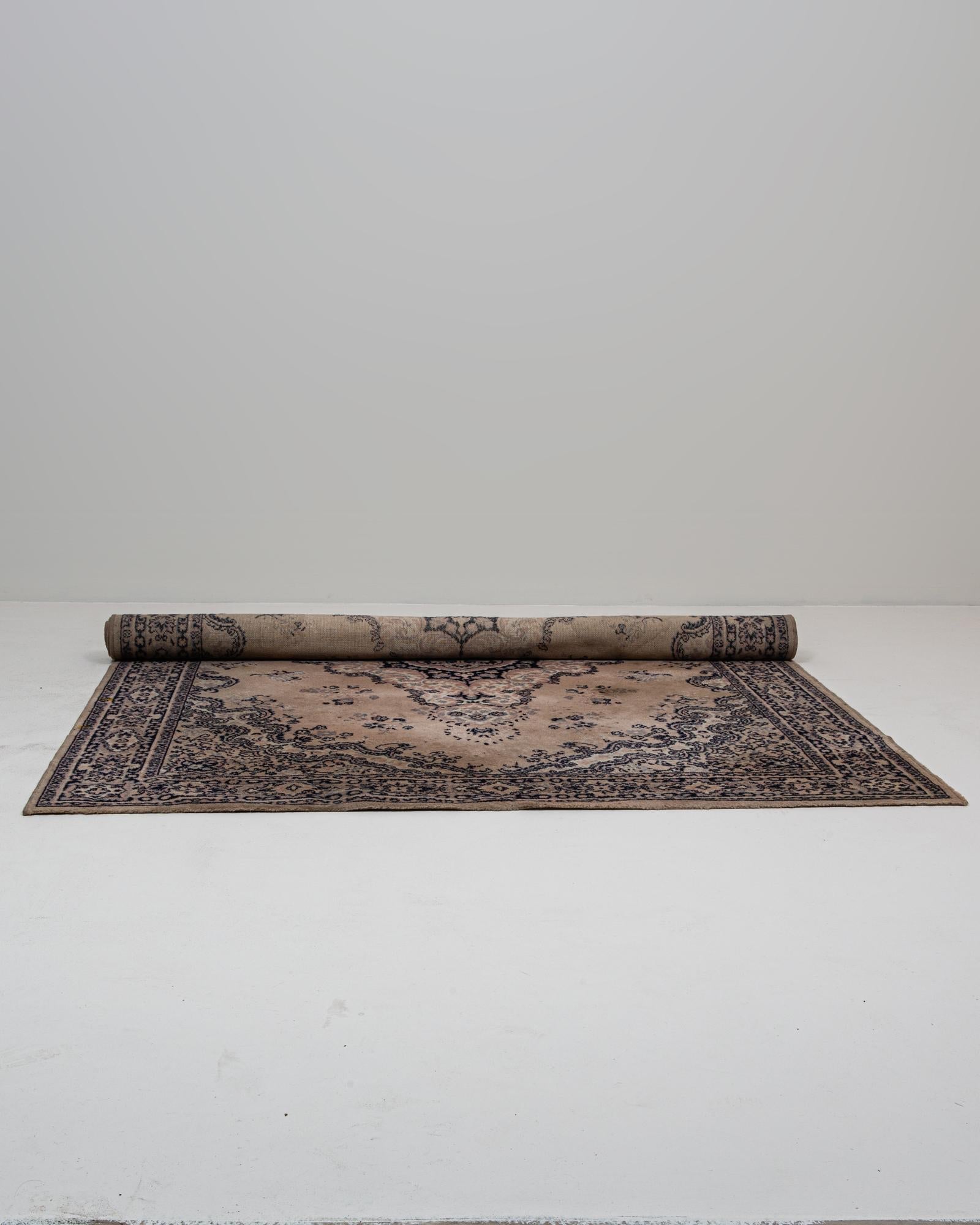 Persischer Orientteppich des 20. Jahrhunderts im Angebot 3