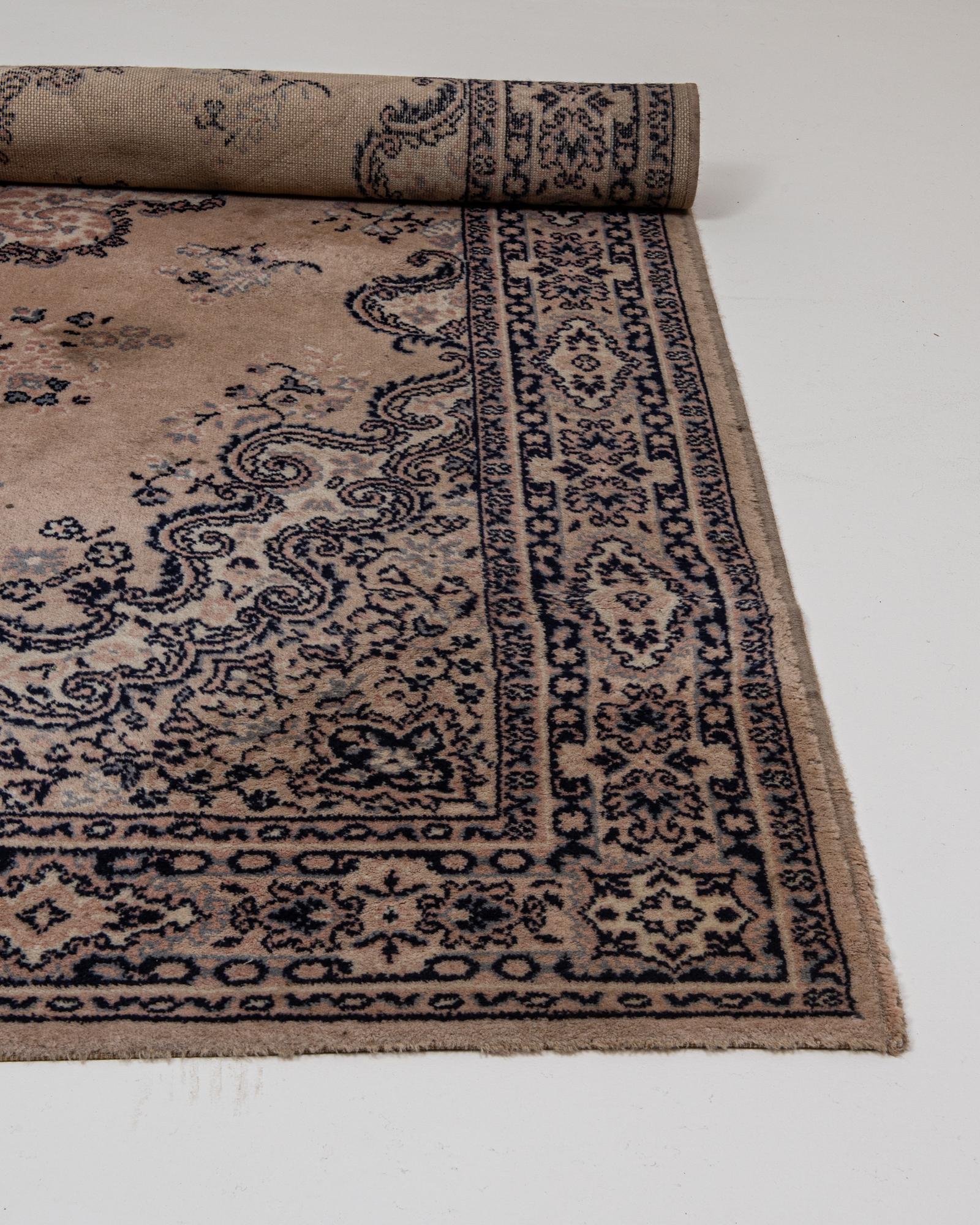 Persischer Orientteppich des 20. Jahrhunderts im Angebot 5