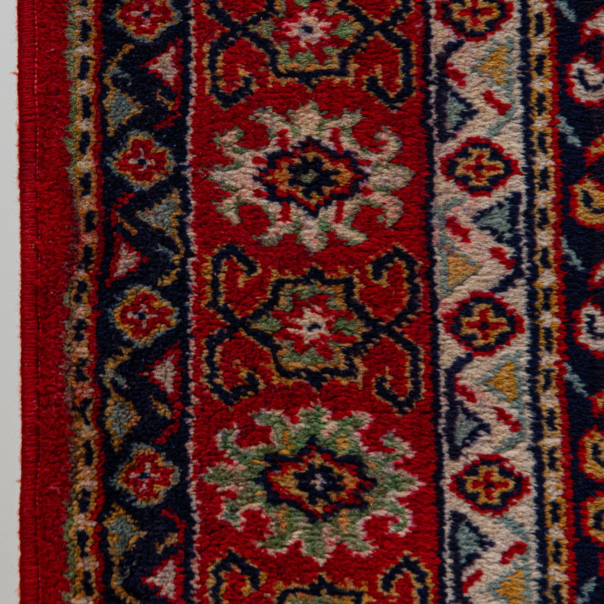 Persischer Orientteppich des 20. Jahrhunderts im Angebot 5