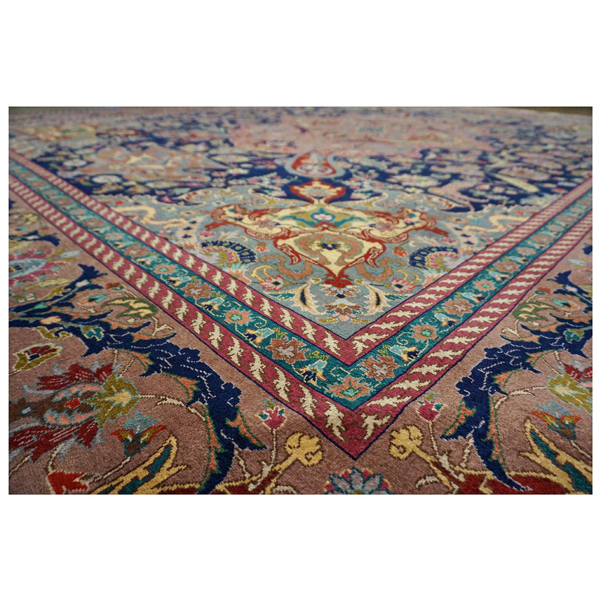 20th Century Persian Tabriz Navy Blue Wool 10x13 Roomsized Rug For Sale 4