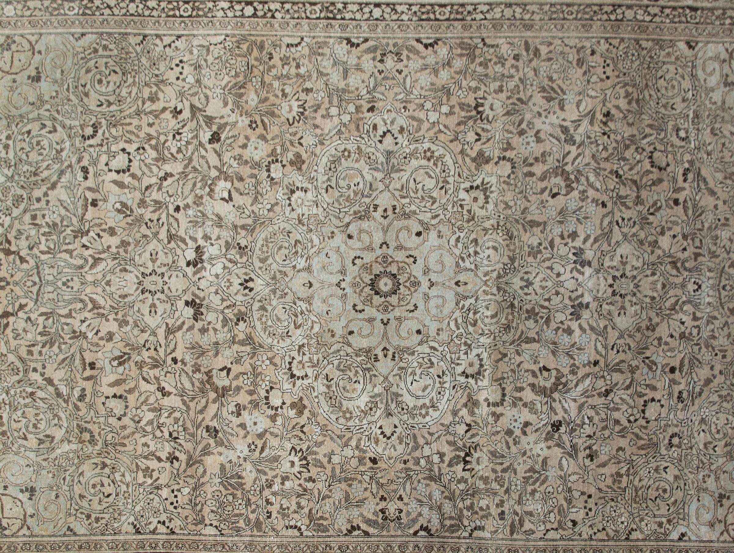 Hand-Knotted 20th Century Persian Tabriz Rug For Sale