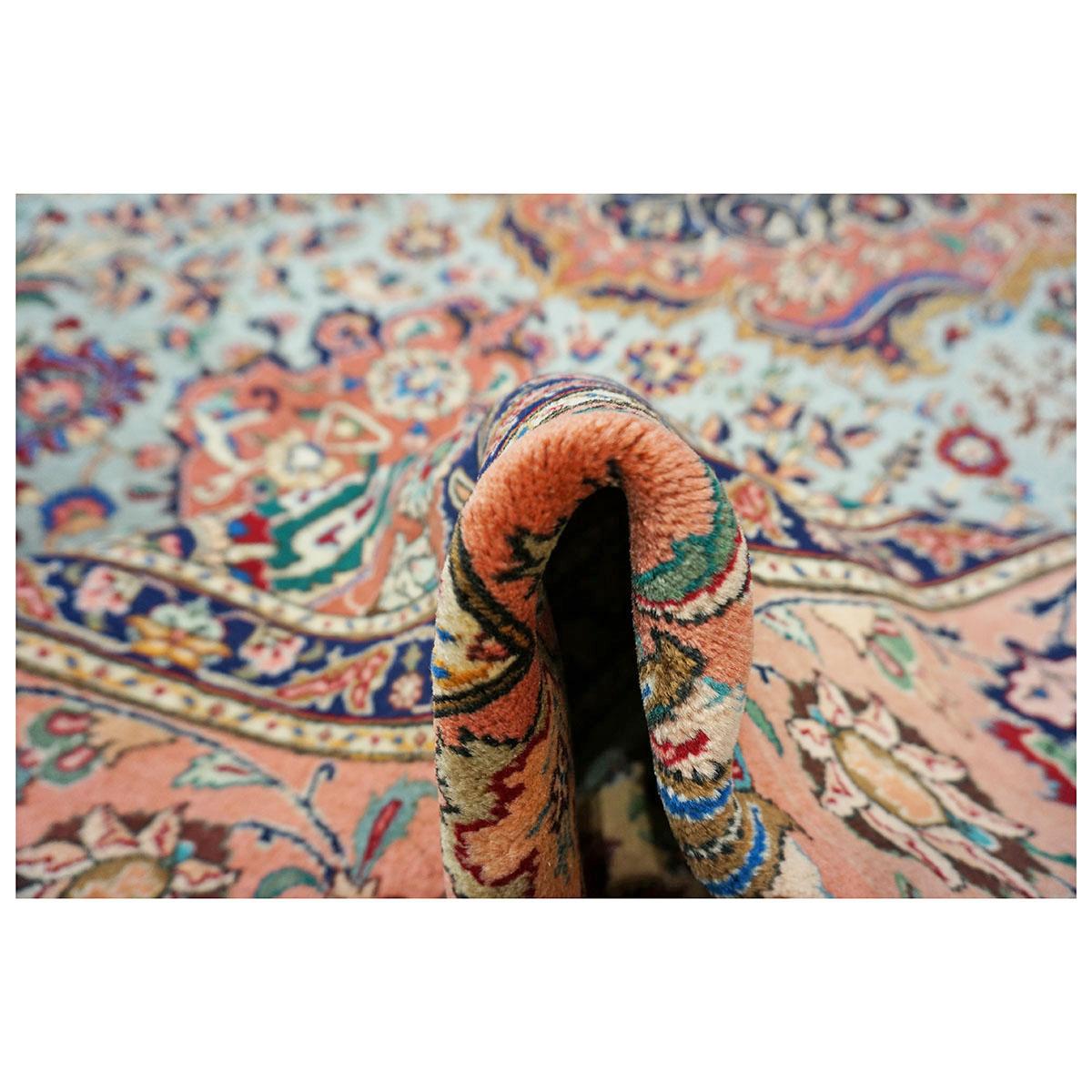 Persischer Täbris-Teppich des 20. Jahrhunderts 10x13 in Hellblau mit lachsfarbener Bordüre im Angebot 1