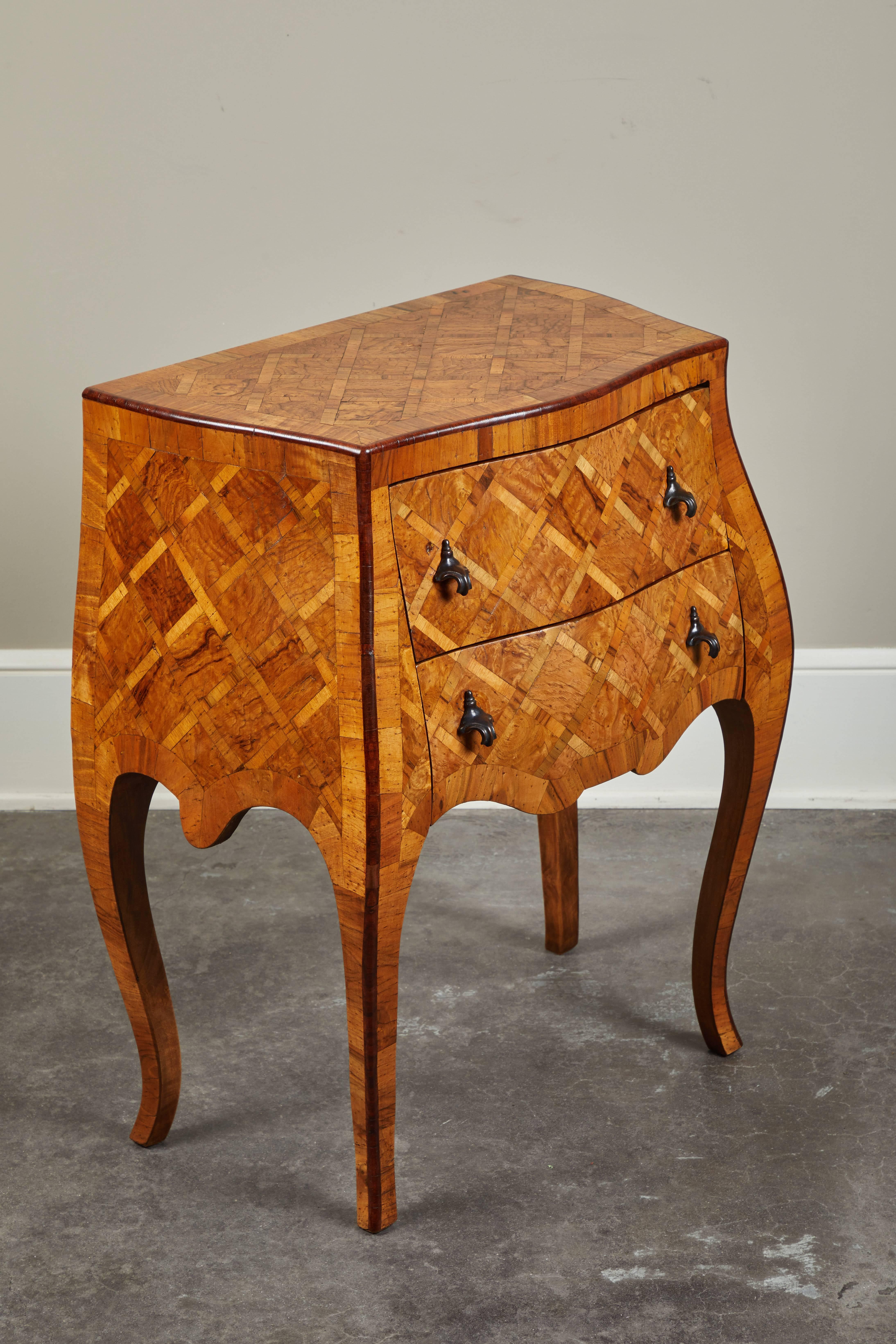 20th Century Petite Italian Marquetry Chest of Drawers For Sale 2