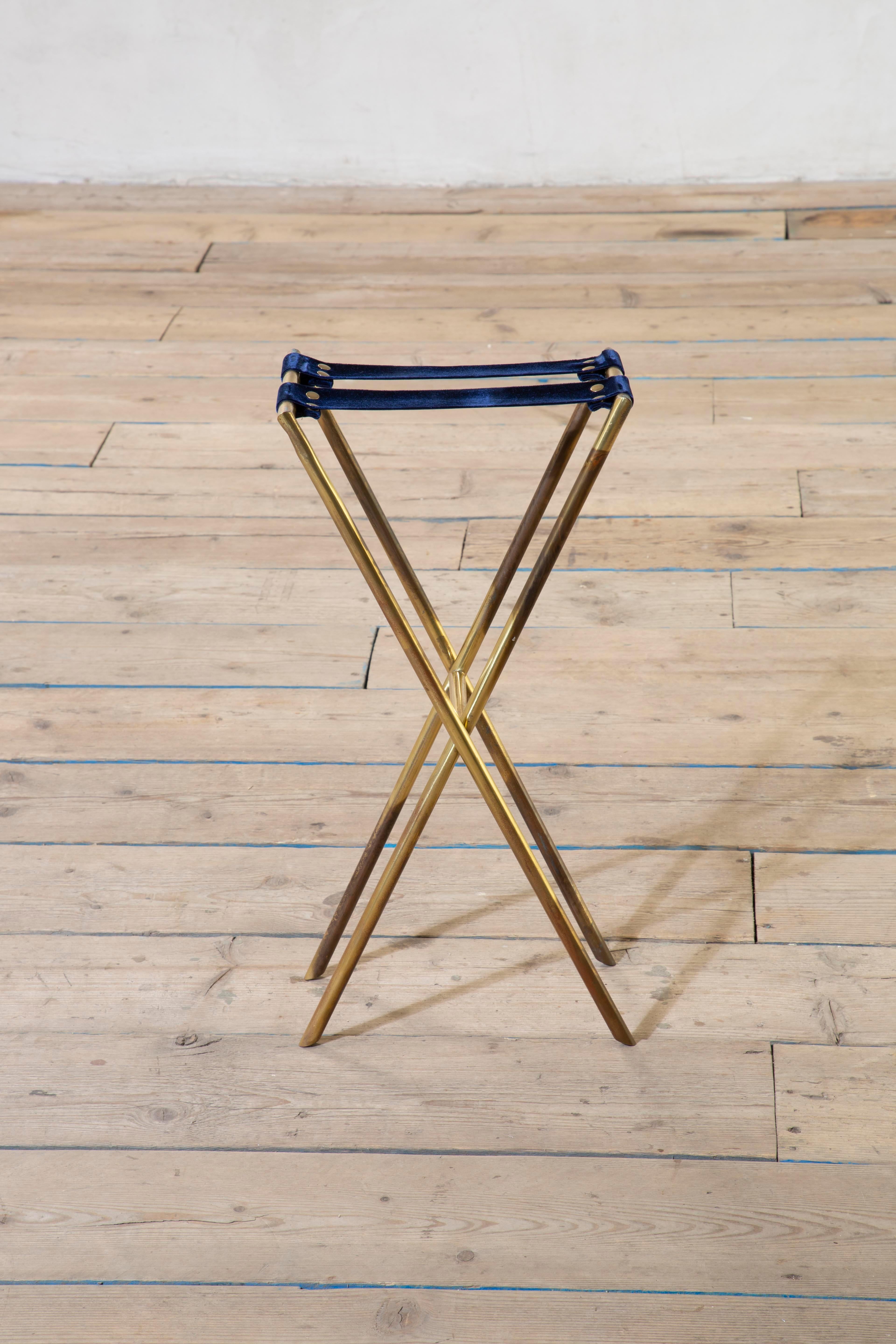 siglo XX, Piero Fornasetti Bandeja de latón y metal con base en venta 6