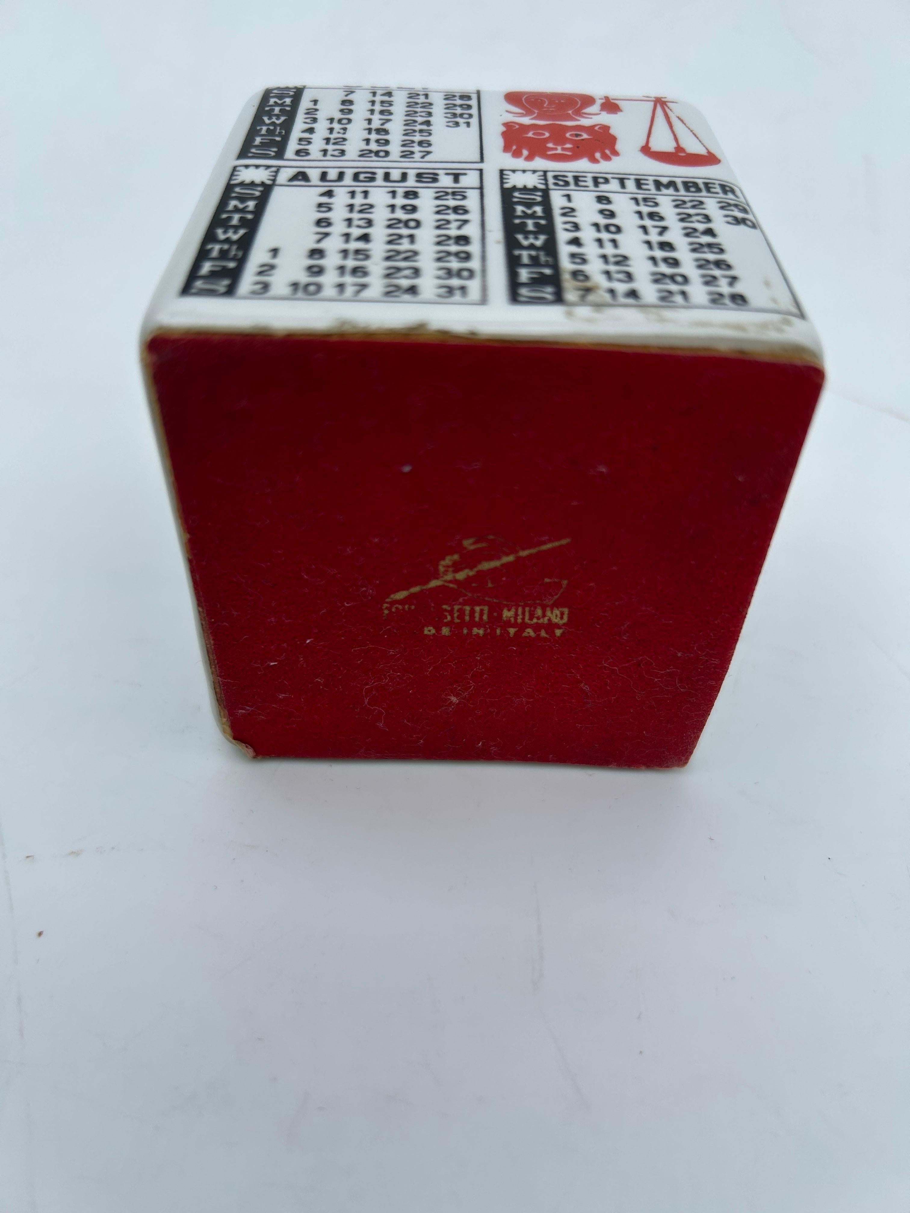 20th Century Piero Fornasetti Paperweight Calendar Happy 1968 Porcelain In Good Condition In Epfach, DE