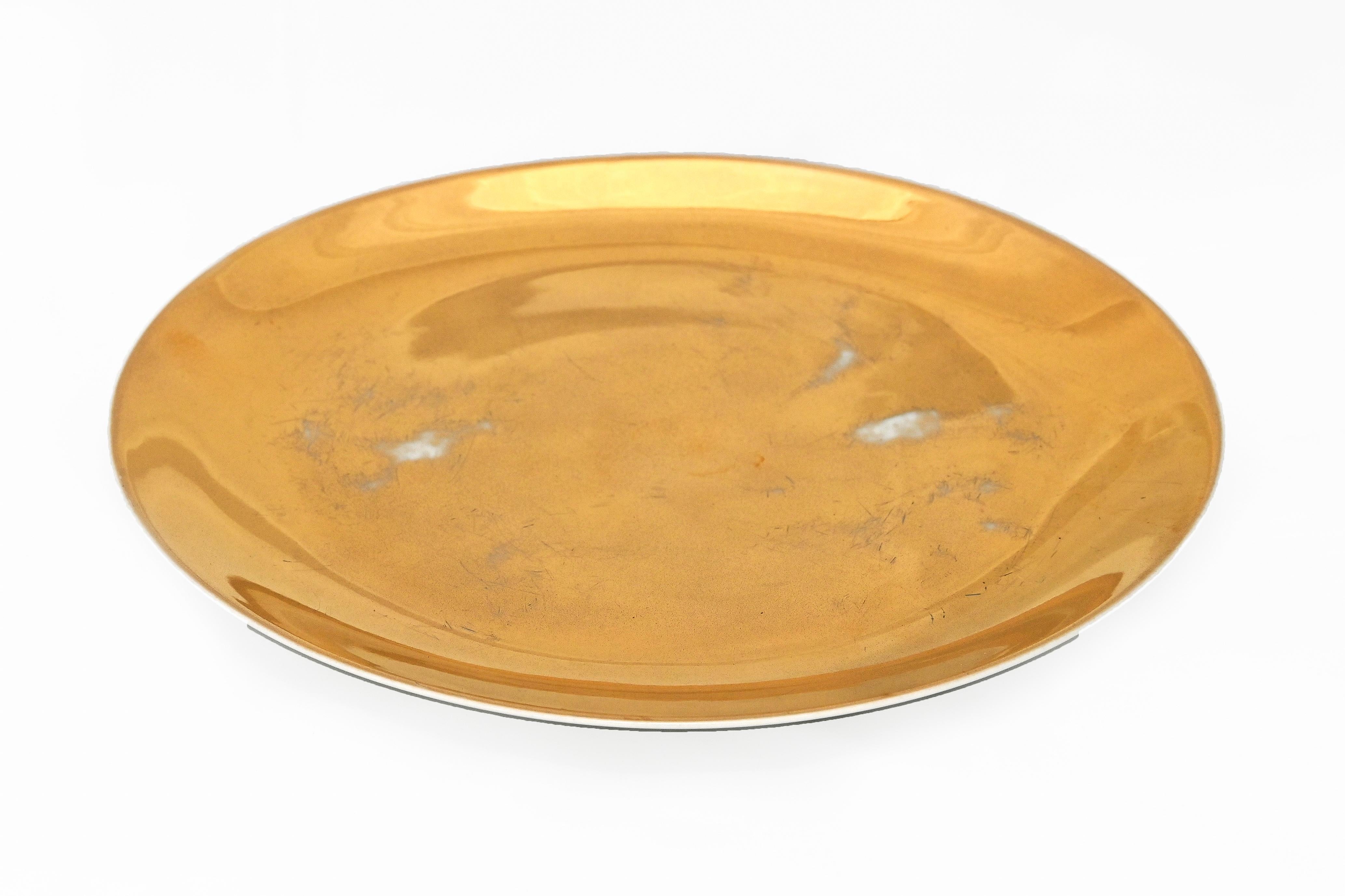 Porcelaine Assiettes Piero Fornasetti du 20ème siècle en porcelaine dorée  en vente