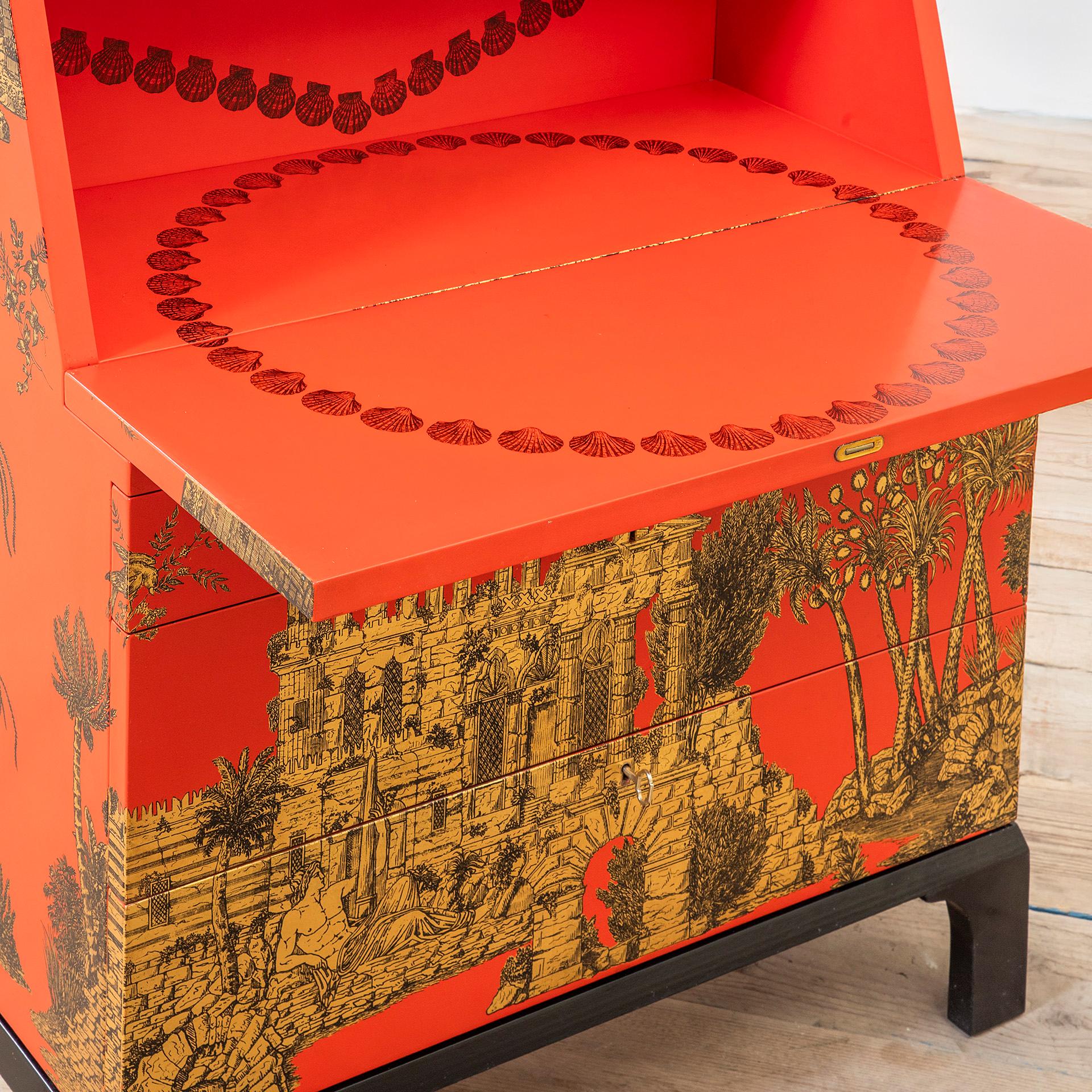 Mid-20th Century 20th Century, Piero Fornasetti Rare Trumeau mod. Gran Coromandel in vendita