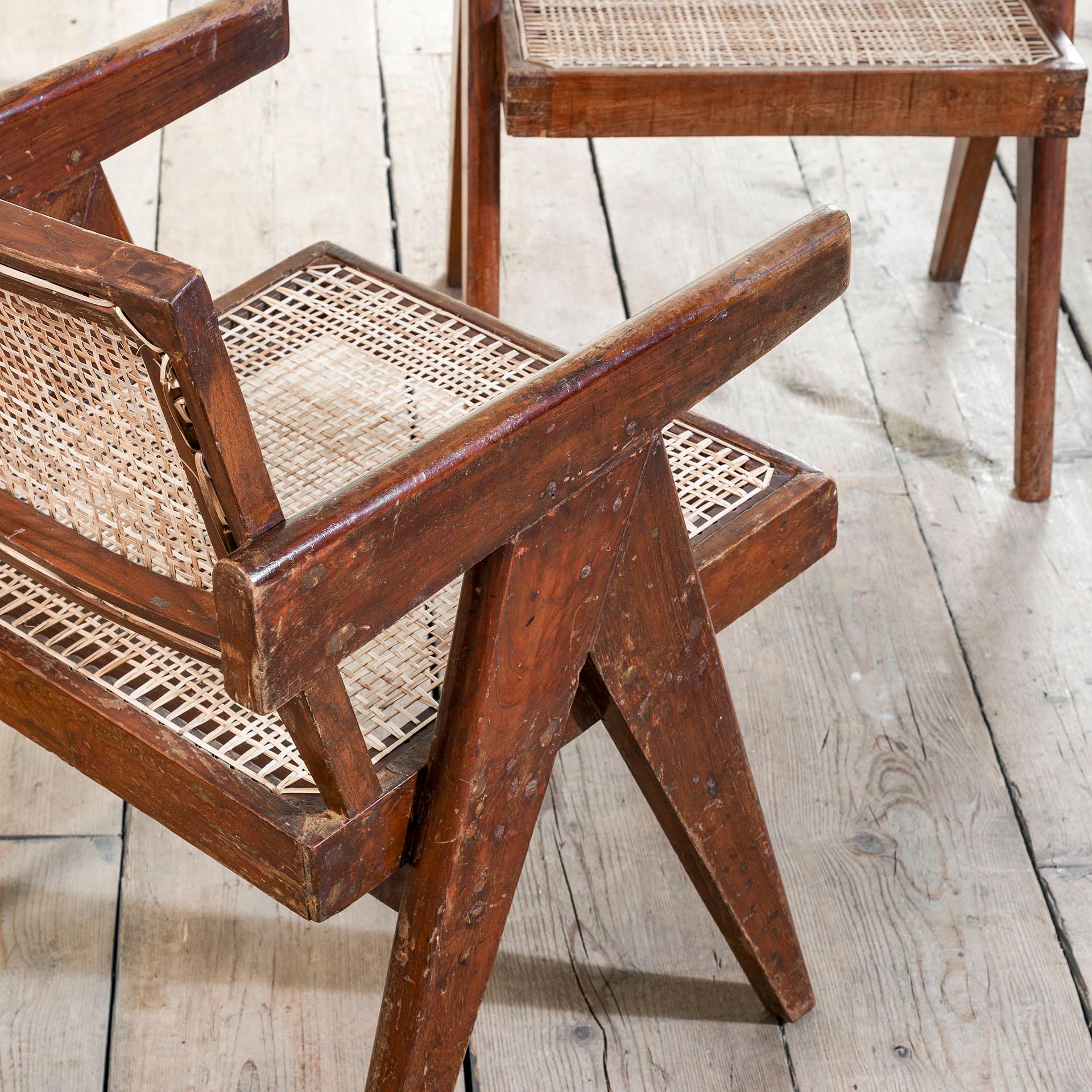 Mid-Century moderno 20th Century, Pierre Jeanneret Piar of Armachairs mod. PJ-SI-29-A in vendita