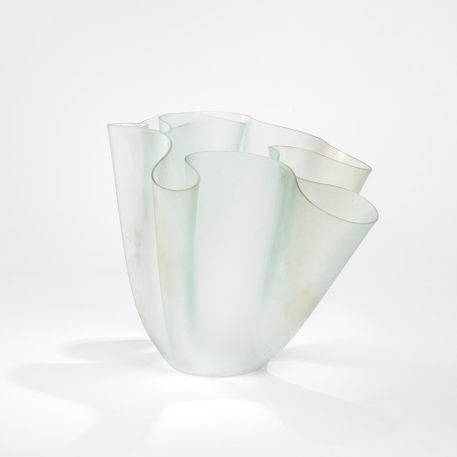 After an apprenticeship with the glassmaker Giannotti Pietro Chiesa opened his own glass workshop in 1921. In the early 1920s he participated in the Monza Biennale, the Venice Biennale, the Exposition des Arts Décoratifs in Paris, and exhibitions in