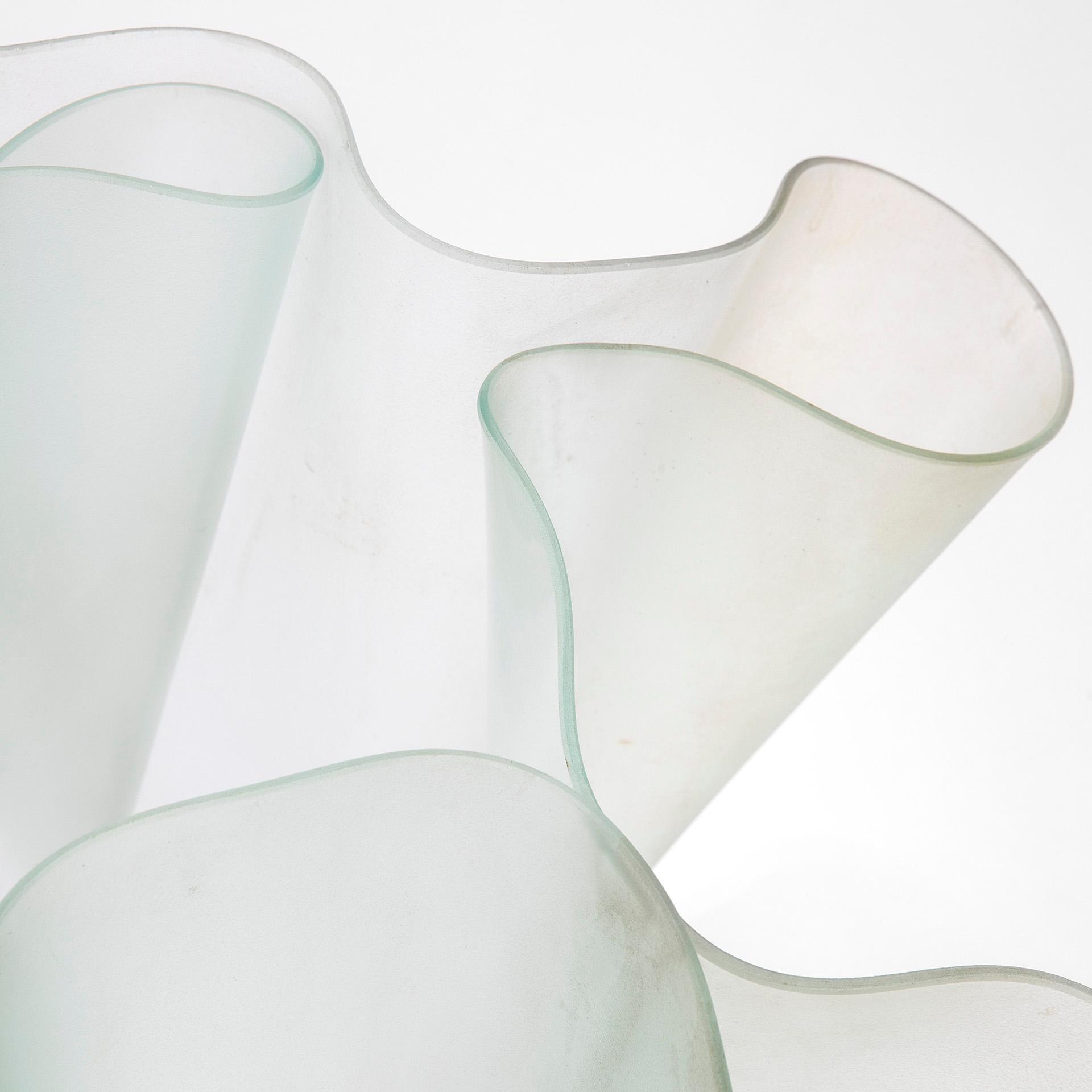 Mid-Century Modern 20th Century Pietro Chiesa Fontana Arte Vase mod. Cartoccio in Glass, 30s For Sale