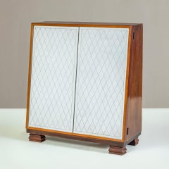 20th Century, Pietro Chiesa for Fontana Arte Mirrored Table Cabinet
