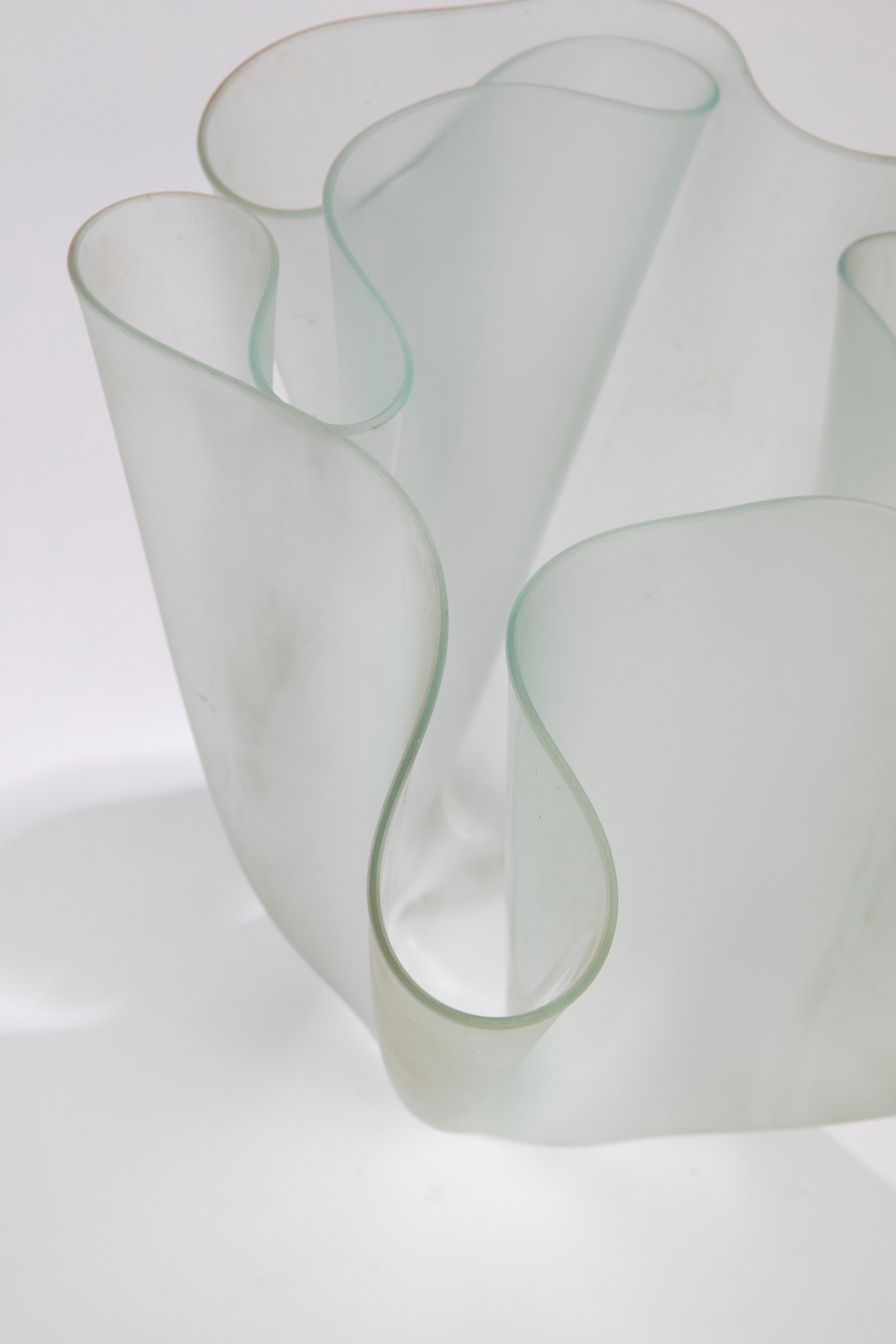 20th Century, Pietro Chiesa for Fontana Arte Vase mod. Cartoccio 30s For Sale 4
