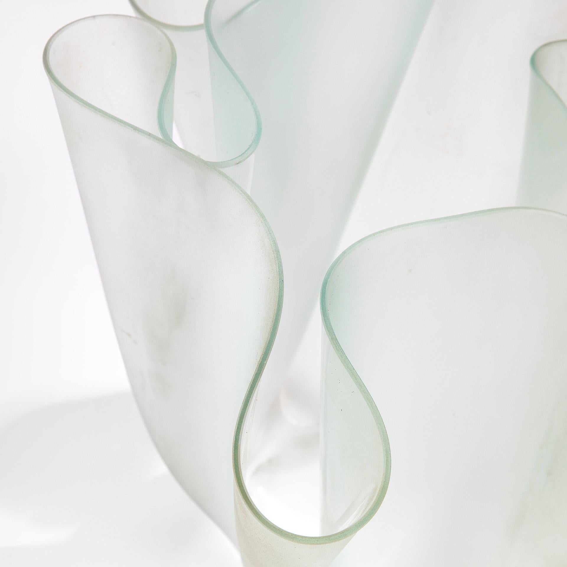 Italian 20th Century, Pietro Chiesa for Fontana Arte Vase mod. Cartoccio 30s For Sale