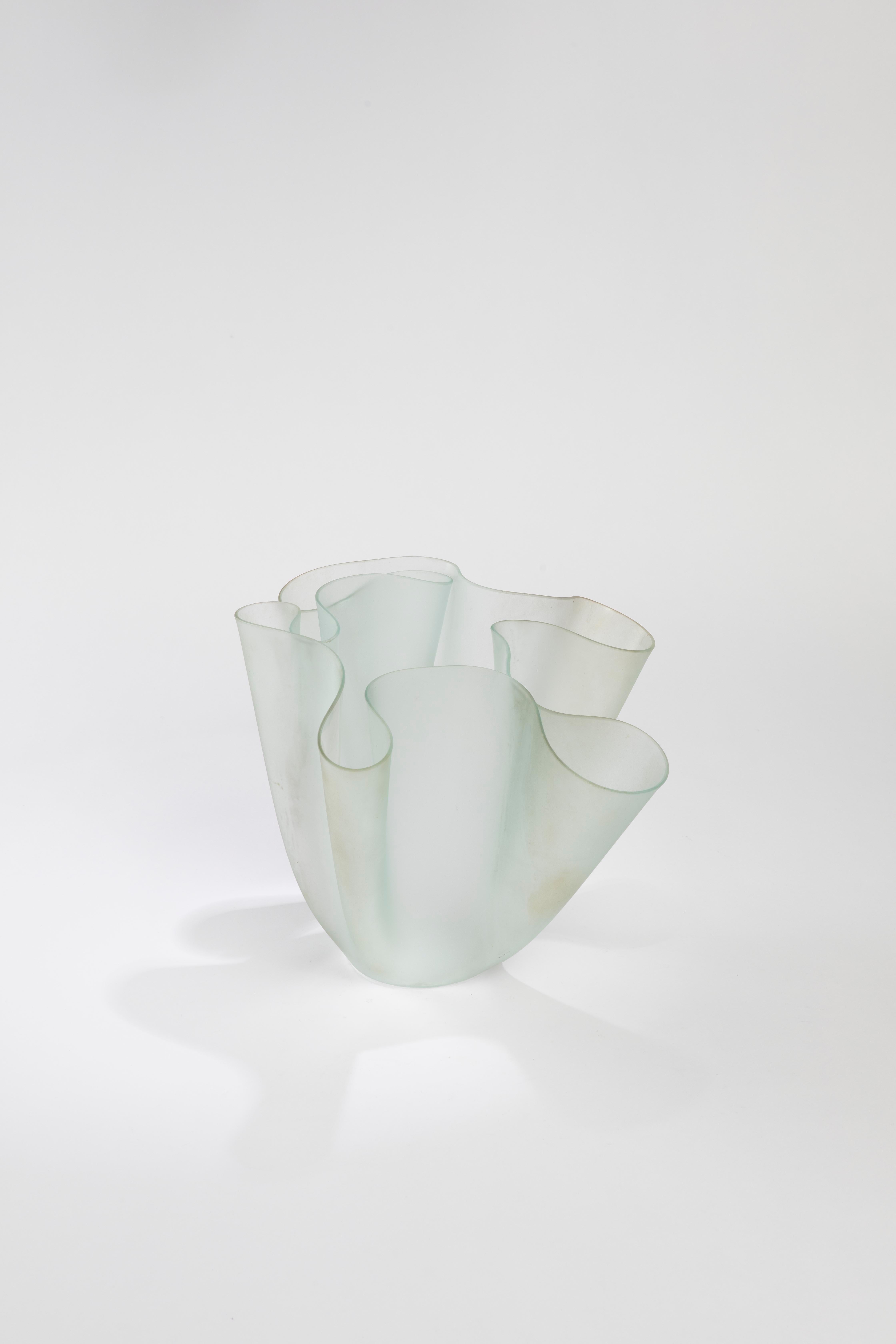 20th Century, Pietro Chiesa for Fontana Arte Vase mod. Cartoccio 30s For Sale 1