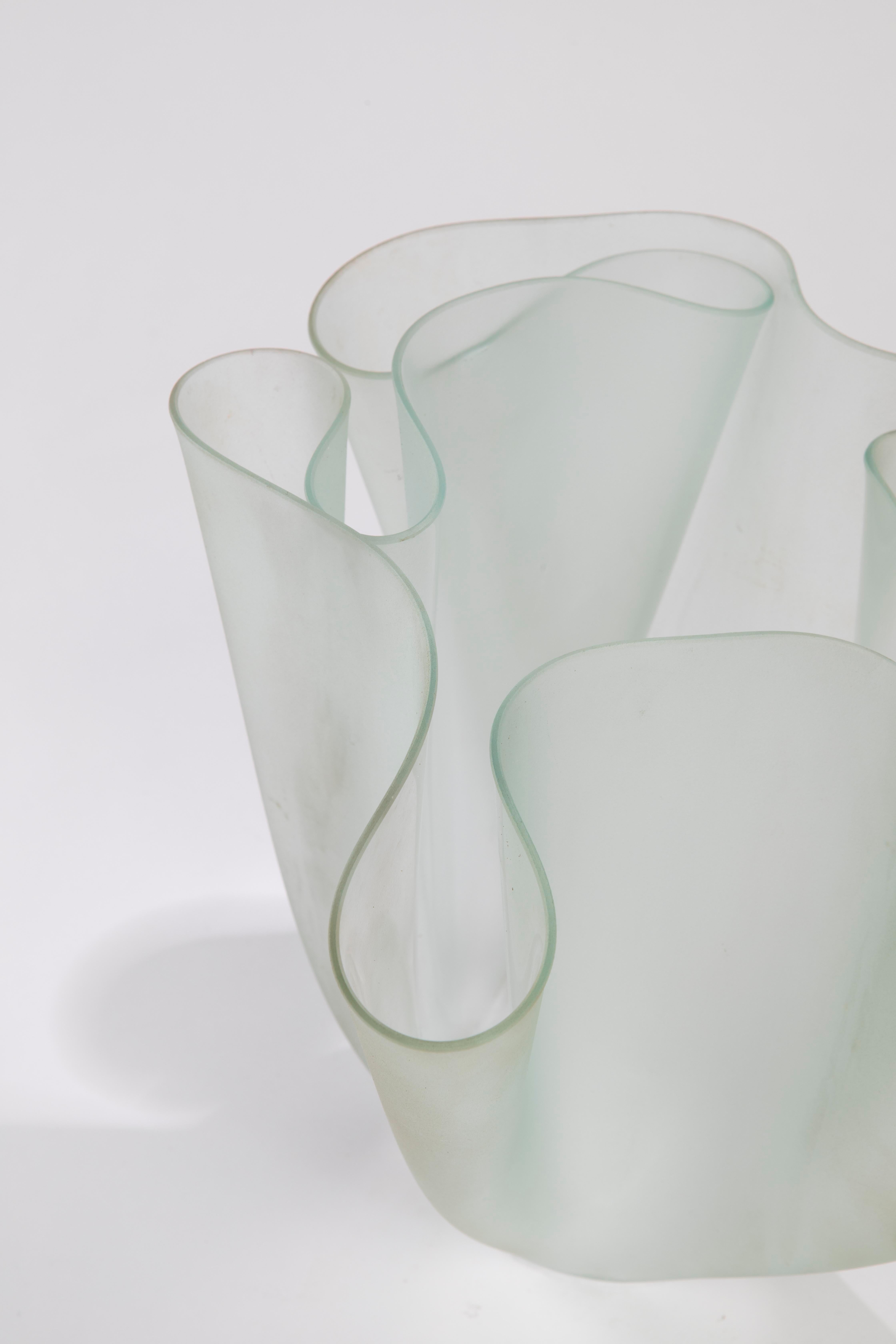 20th Century, Pietro Chiesa for Fontana Arte Vase mod. Cartoccio 30s For Sale 2