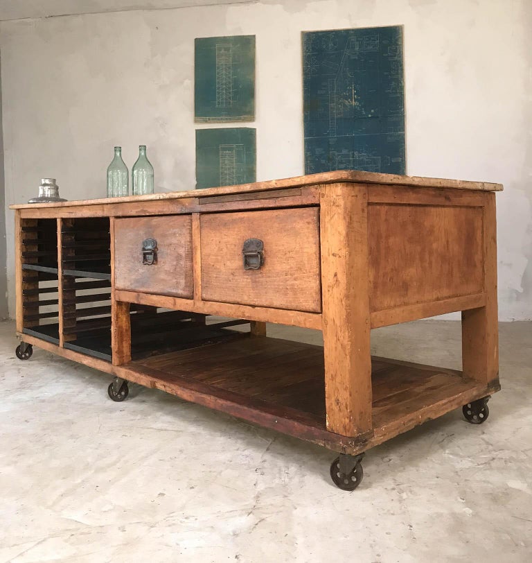 20th Century Pine and Sycamore Bakers Table Kitchen Island Table