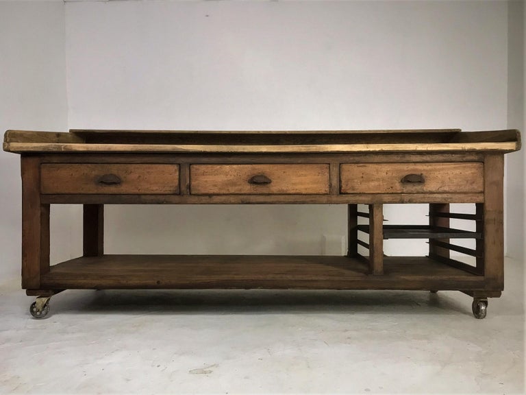 20th Century Pine and Sycamore Bakers Table Kitchen Island Table Centerpiece at 1stDibs