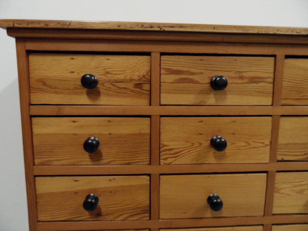 Very nice pine chest of drawers with 18 drawers. The cabinet is in very good useful condition.
It is made between 1930-1950 in the Netherlands. It was used for many years in an office building.