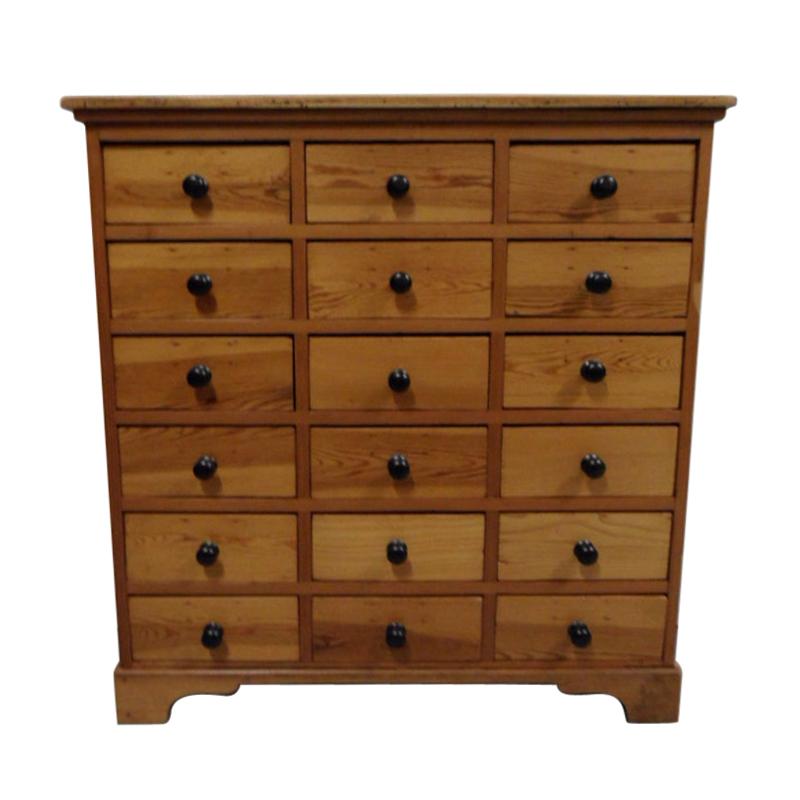 20th Century Pine Chest of Drawers For Sale
