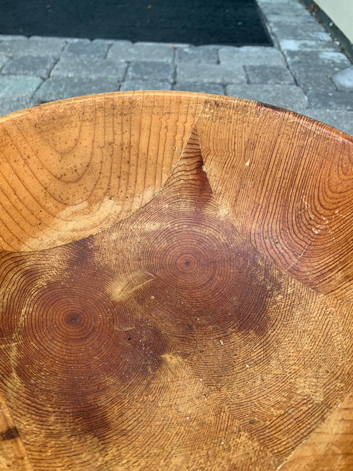 20th Century Pine Urn For Sale 4