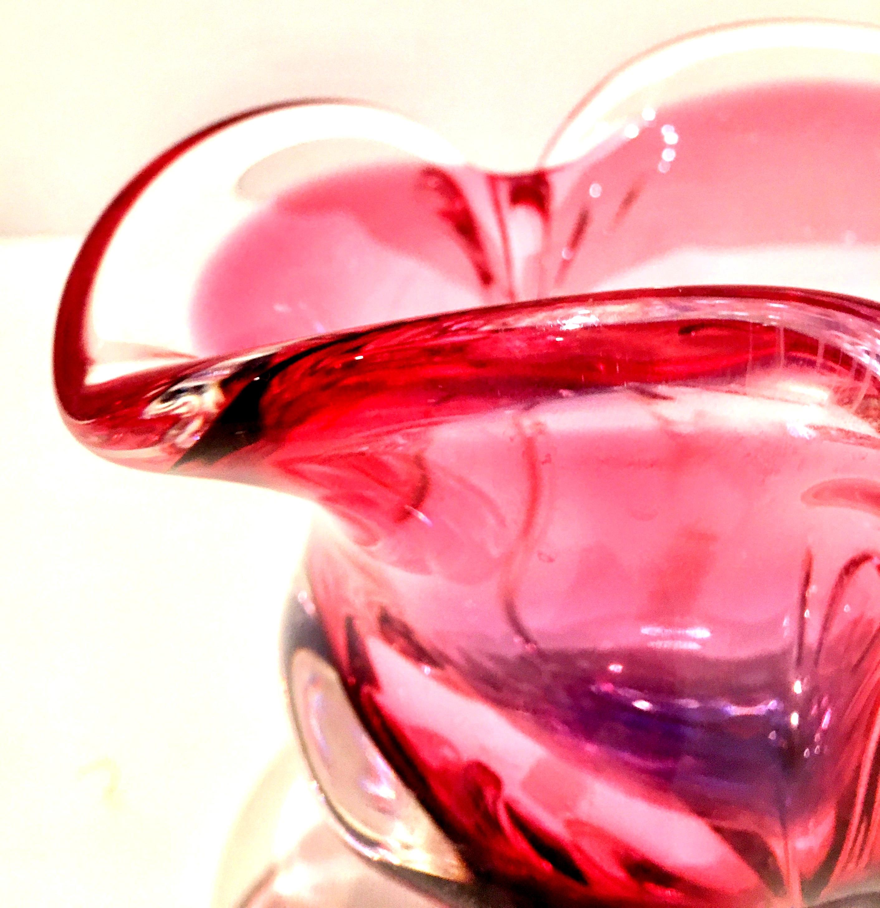20th Century Pink and Amethyst Art Glass Organic Heart Form Bowl For Sale 8