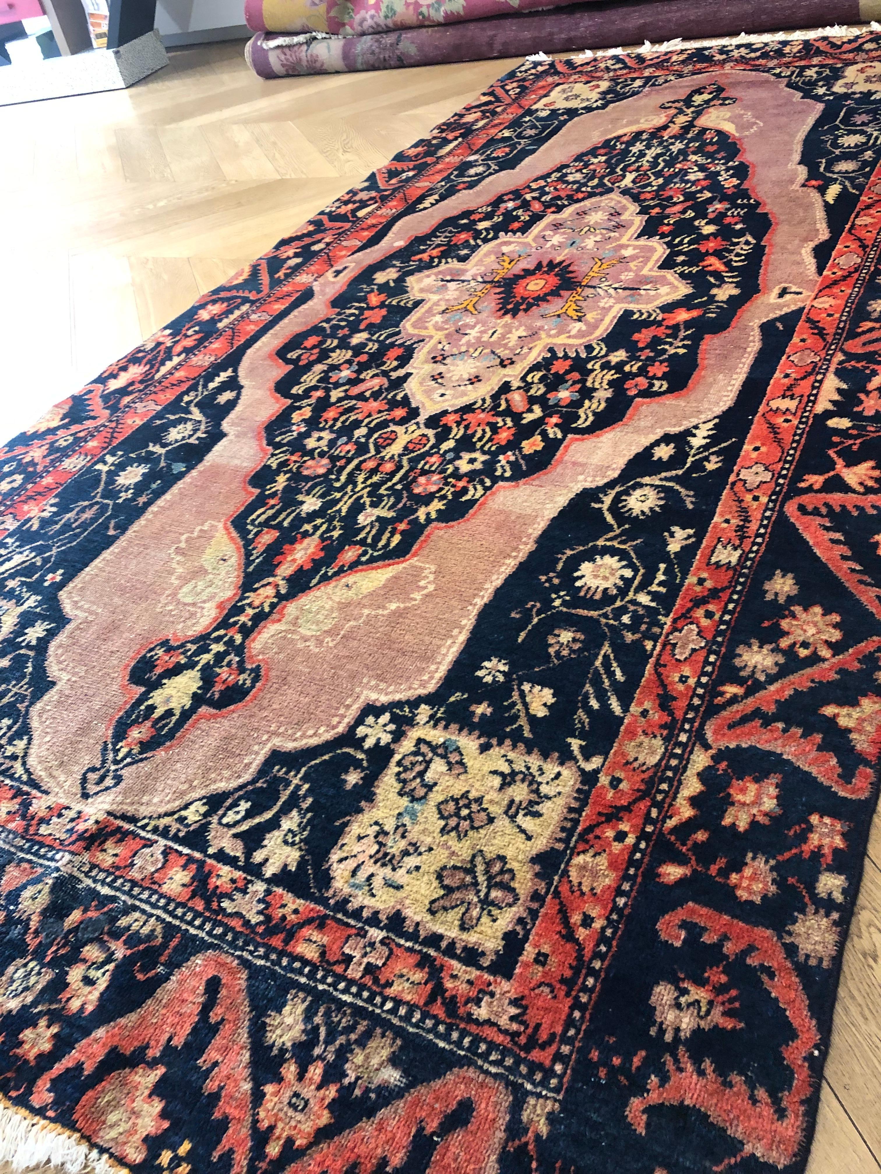 Uzbek 20th Century Pink and Blue Floreal with Medallion Samarkand Rug, Ca 1920 For Sale