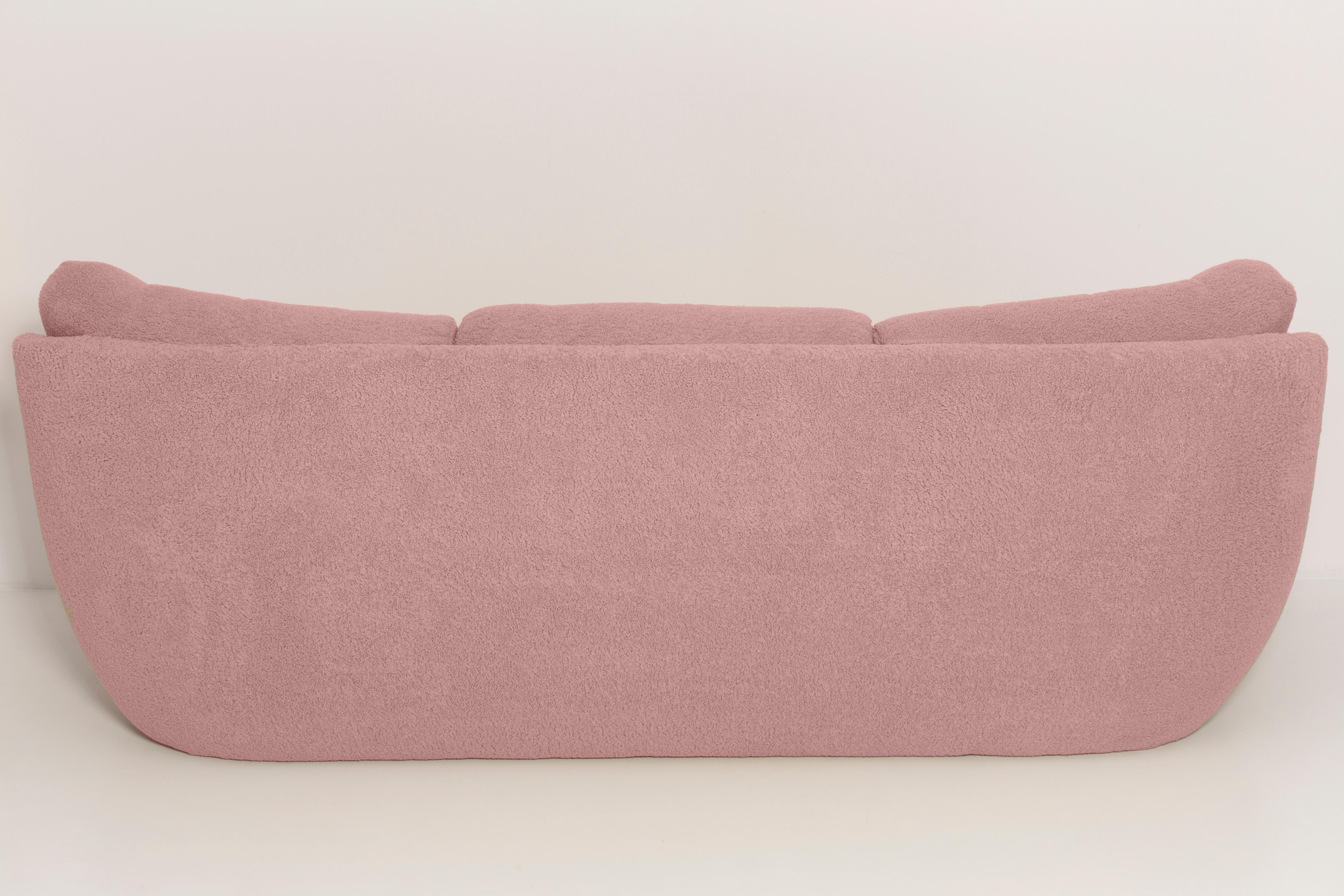 20th Century Pink Blush Boucle Atlantis Sofa, Europe, 1960s For Sale 3