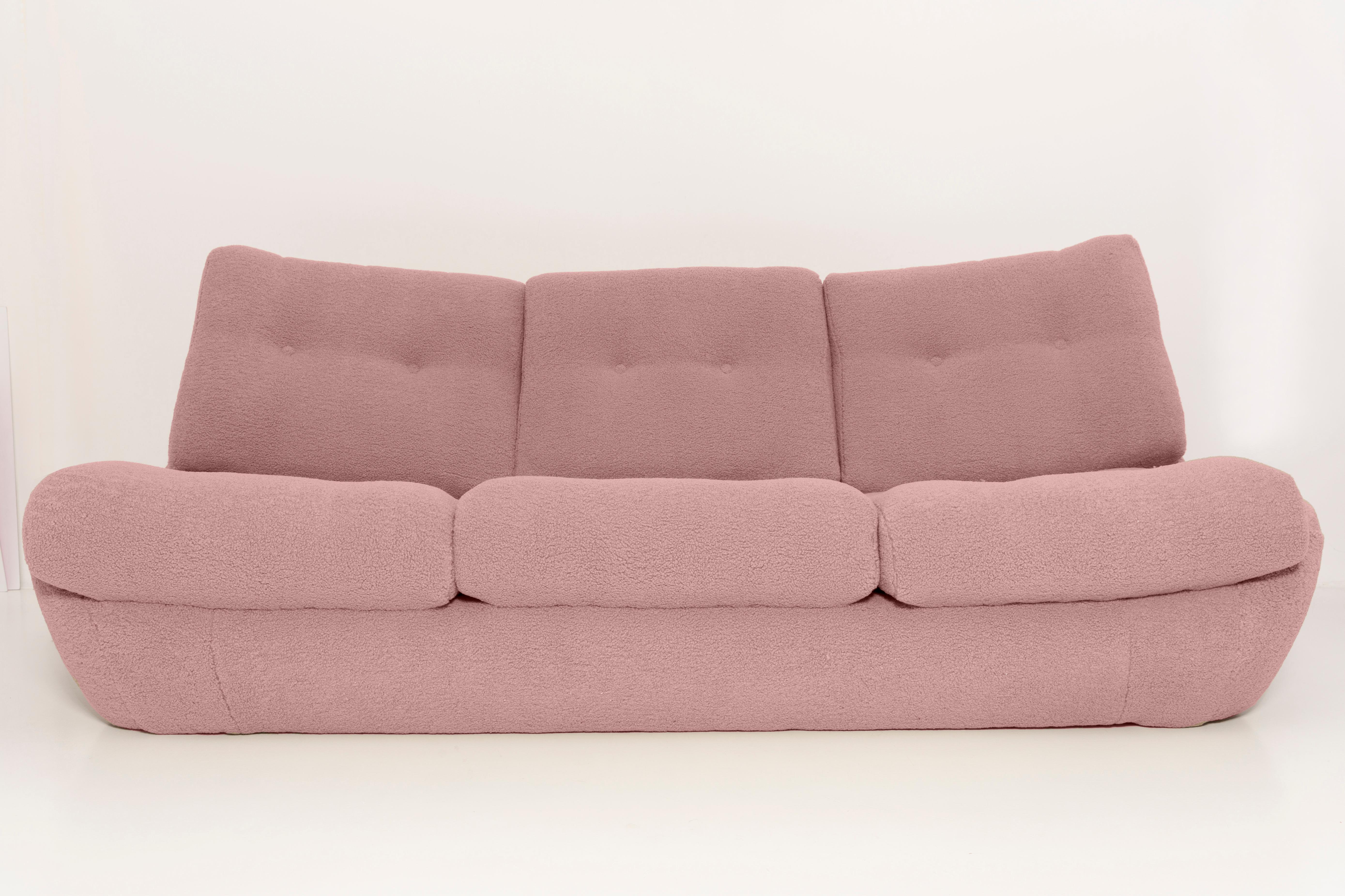 20th Century Pink Blush Boucle Atlantis Sofa, Europe, 1960s For Sale 4