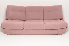 20th Century Pink Blush Boucle Atlantis Sofa, Europe, 1960s