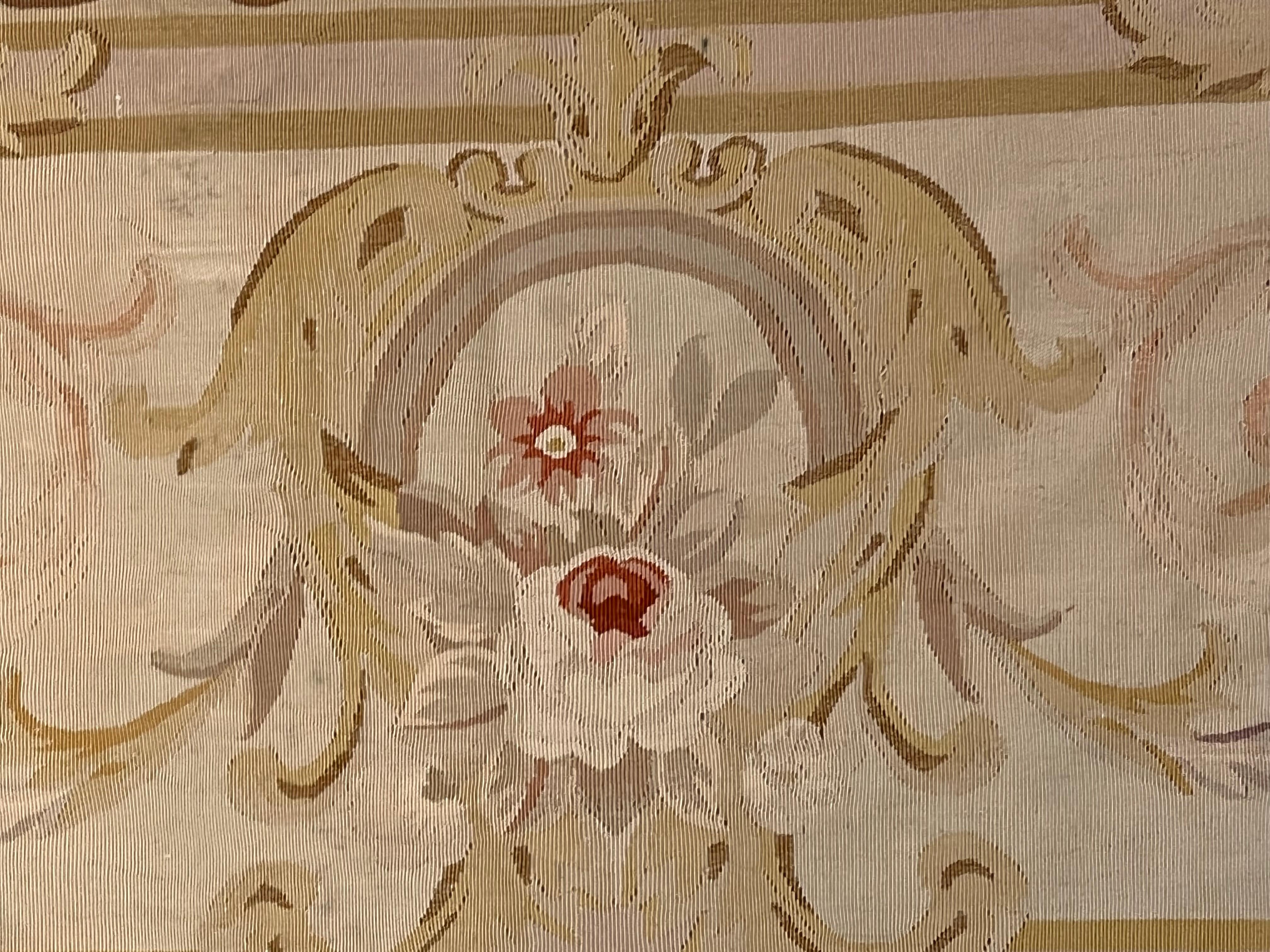 20th Century Pink Purple White Floreal Central Medallion Aubusson, ca 1920 For Sale 4
