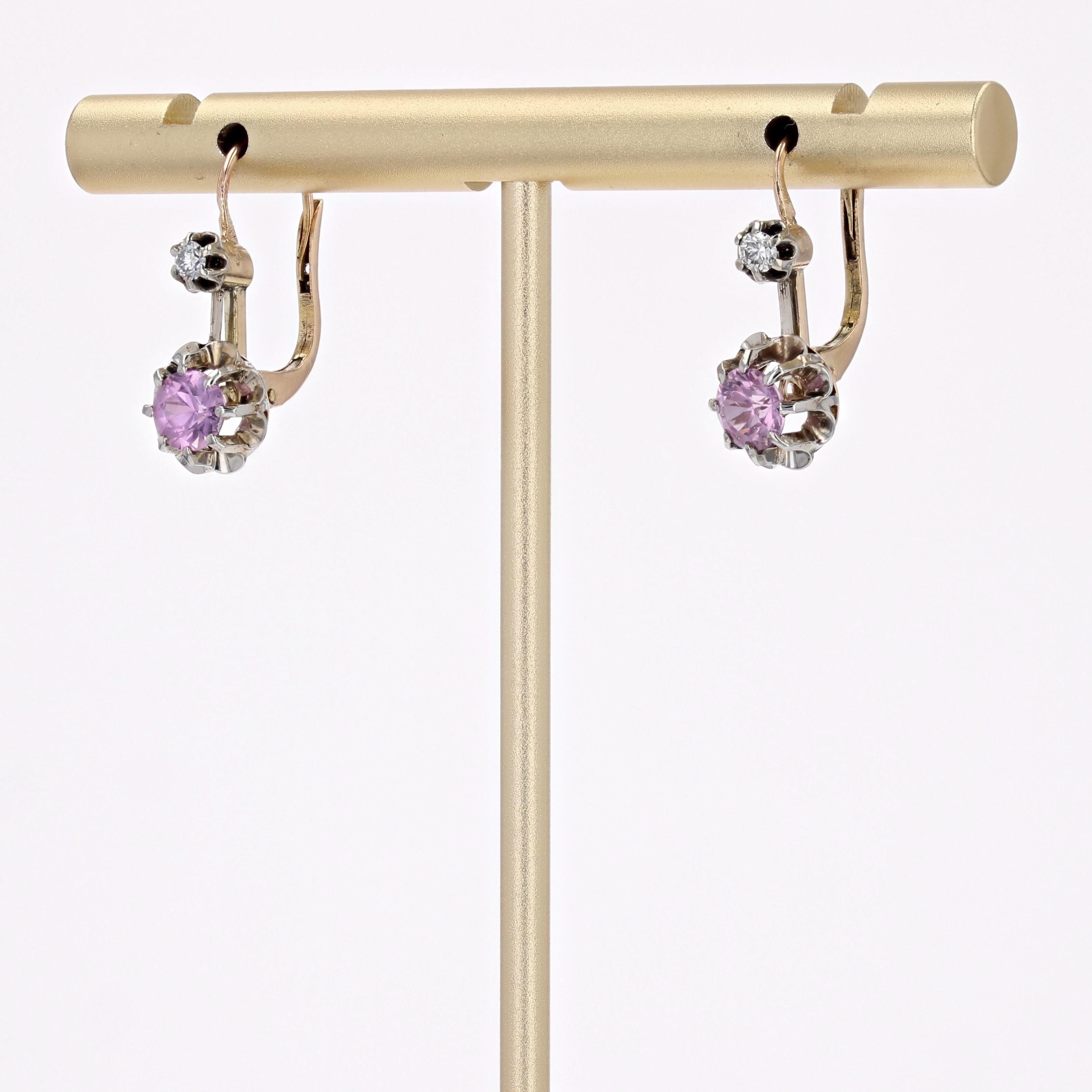 20th Century Pink Sapphire 18 Karat yellow Gold Platinum Lever Back Earrings In Excellent Condition For Sale In Poitiers, FR